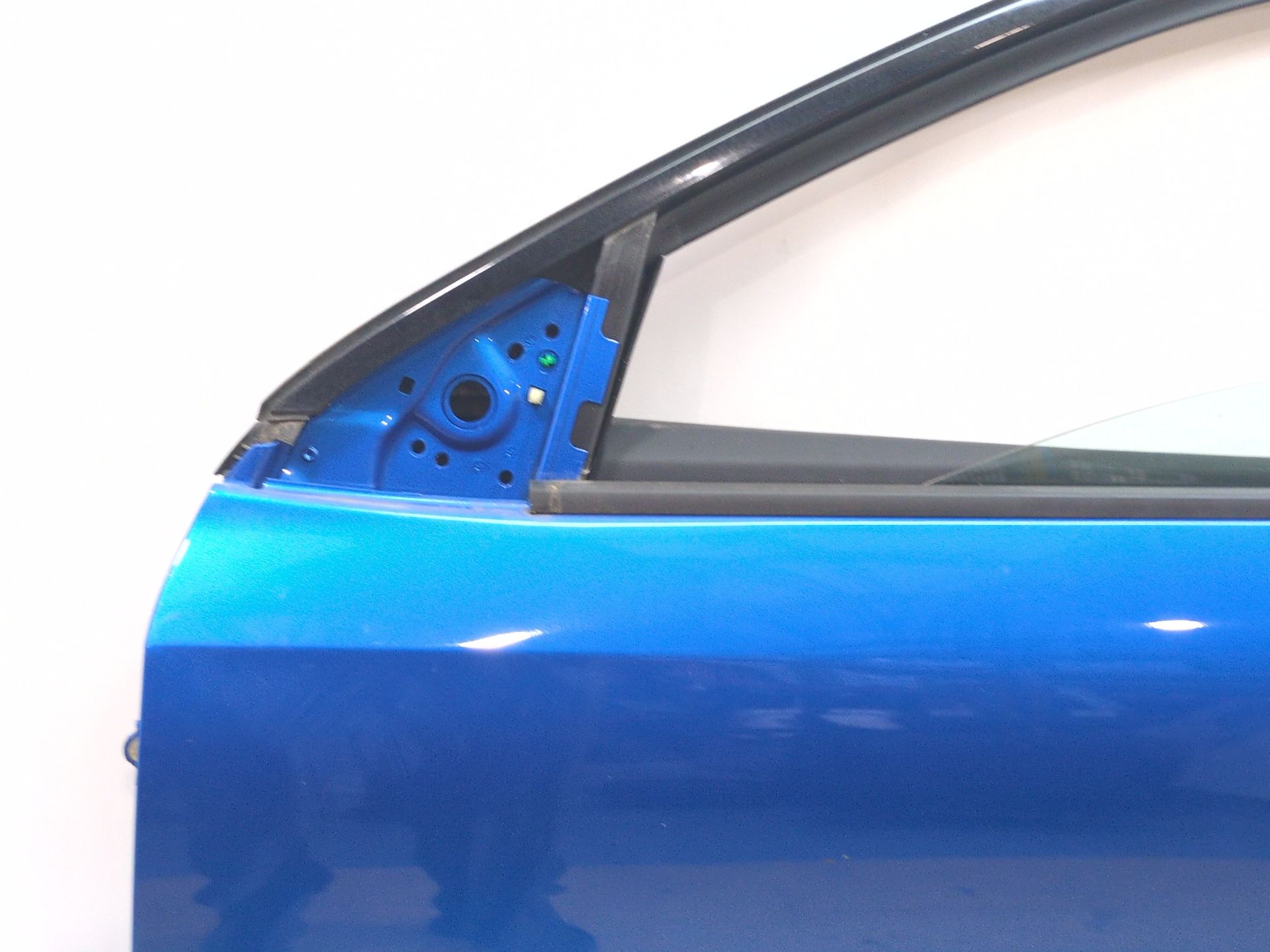 puerta_delantera_izquierda_801011342r_main_color_blue_alpine_2_ptrrk_renault_rafale_dhn_rafale_dhn_full_hybrid_hev_hyb05