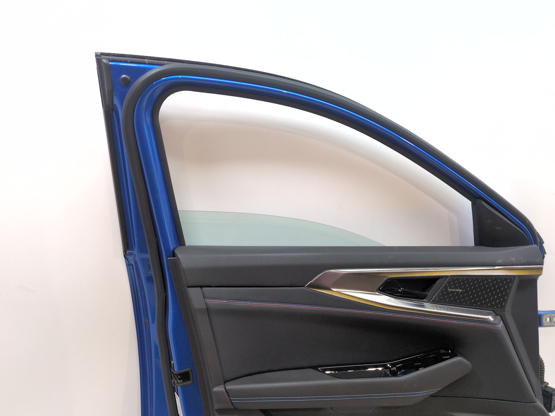 puerta_delantera_izquierda_801011342r_main_color_blue_alpine_2_ptrrk_renault_rafale_dhn_rafale_dhn_full_hybrid_hev_hyb05