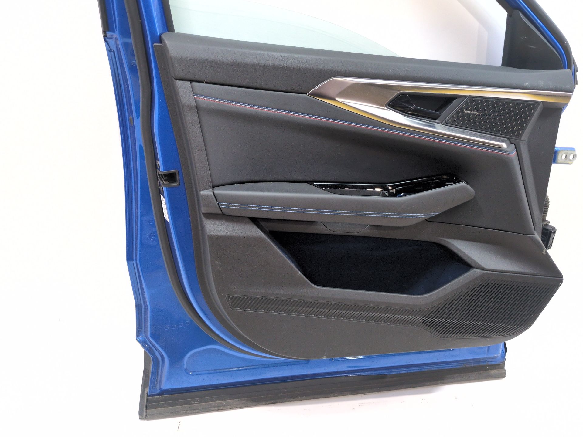 puerta_delantera_izquierda_801011342r_main_color_blue_alpine_2_ptrrk_renault_rafale_dhn_rafale_dhn_full_hybrid_hev_hyb05