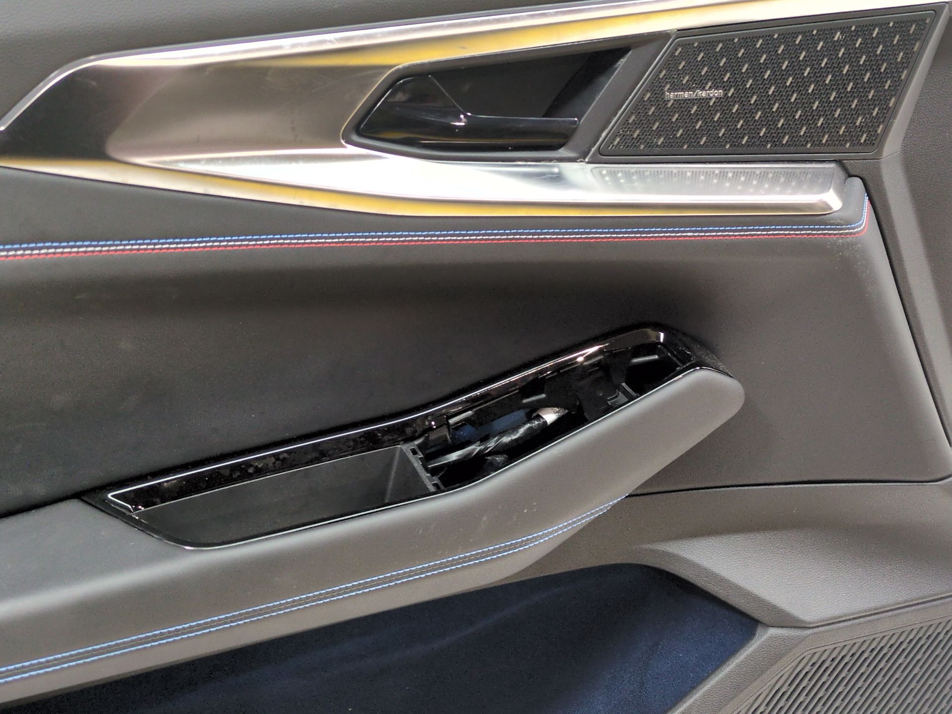 puerta_delantera_izquierda_801011342r_main_color_blue_alpine_2_ptrrk_renault_rafale_dhn_rafale_dhn_full_hybrid_hev_hyb05