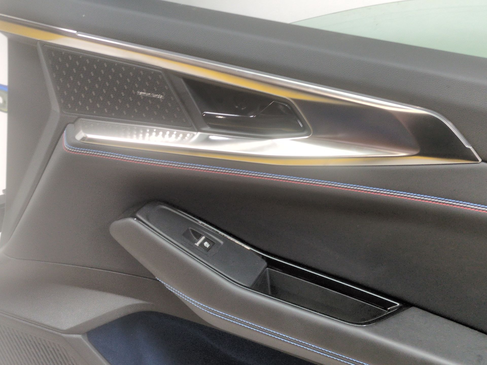 puerta_delantera_derecha_801007727r_main_color_blue_alpine_2_ptrrk_renault_rafale_dhn_rafale_dhn_full_hybrid_hev_hyb05