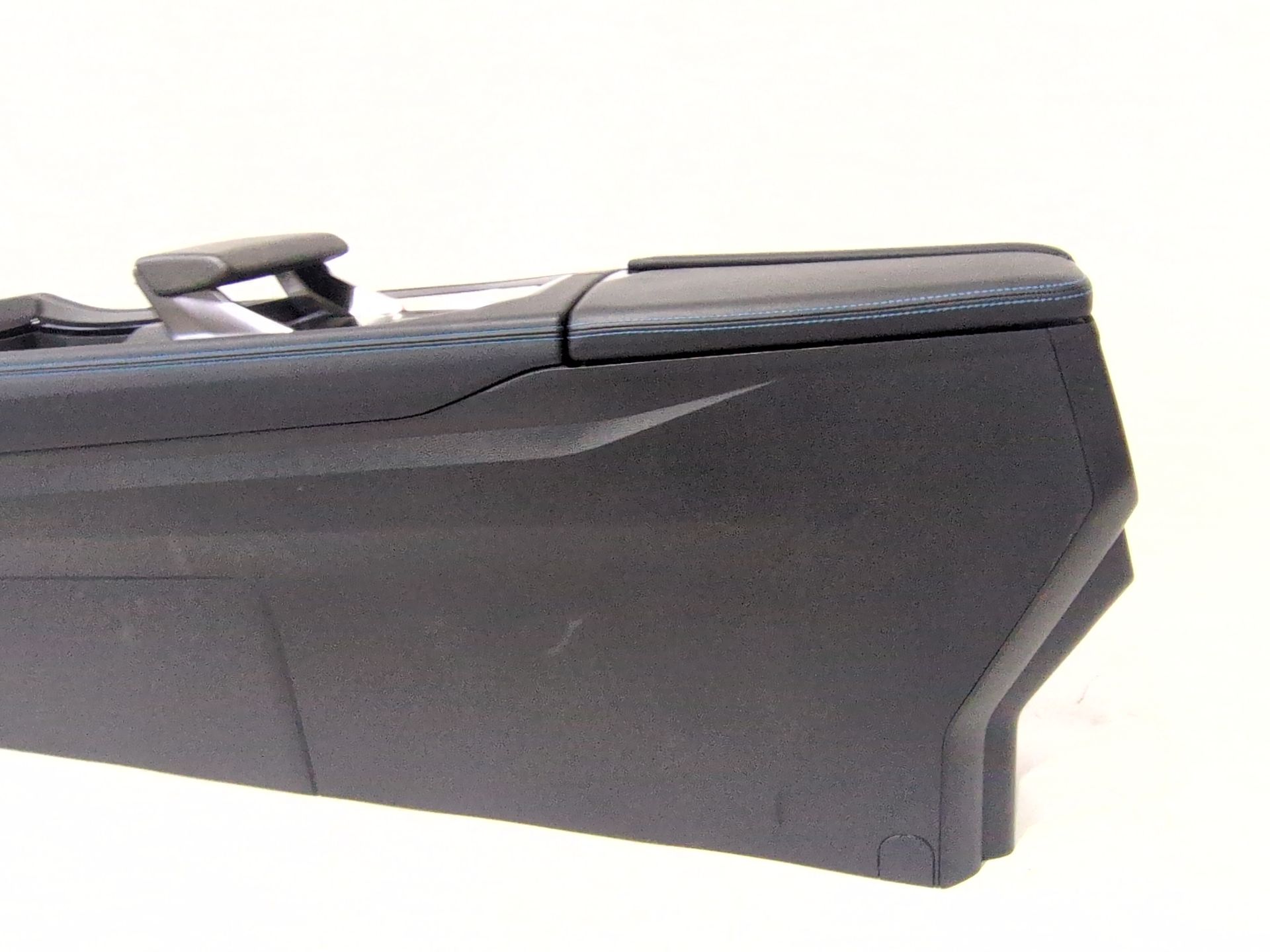 apoyabrazos_central_969078836r_renault_rafale_dhn_rafale_dhn_full_hybrid_hev_hyb05