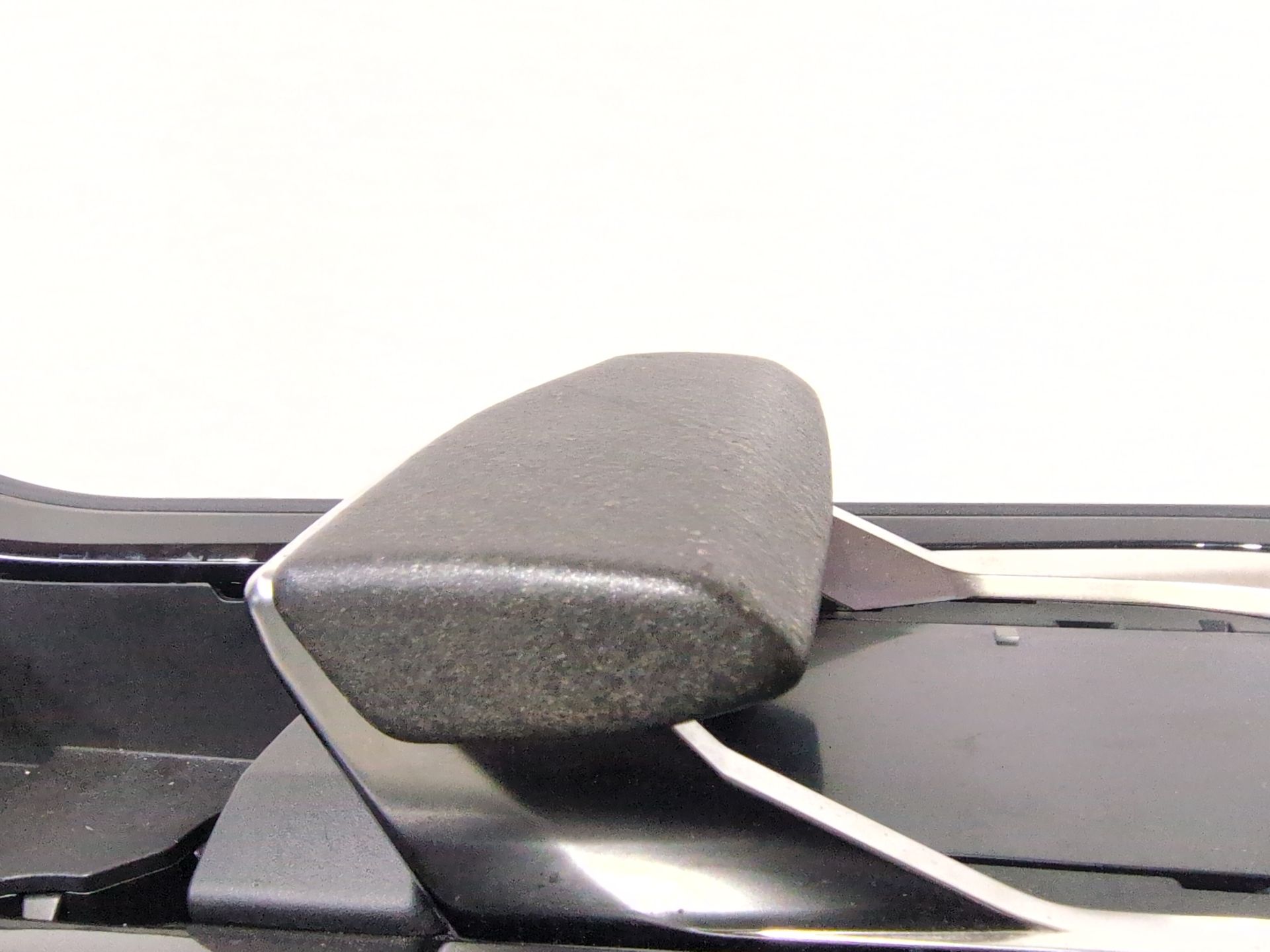 apoyabrazos_central_969078836r_renault_rafale_dhn_rafale_dhn_full_hybrid_hev_hyb05