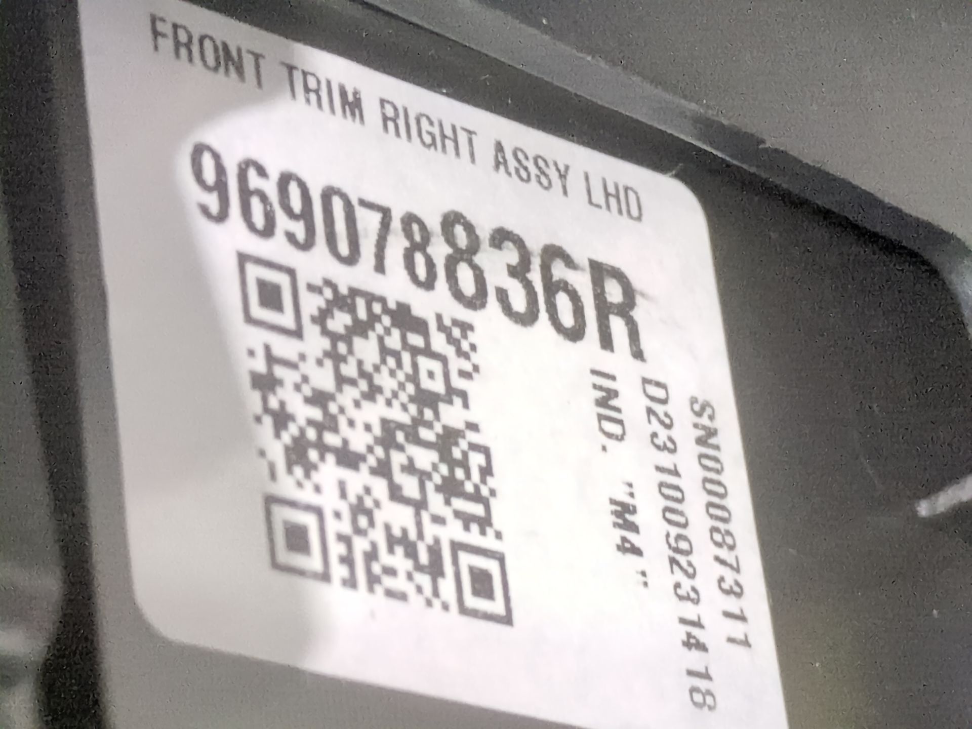 apoyabrazos_central_969078836r_renault_rafale_dhn_rafale_dhn_full_hybrid_hev_hyb05