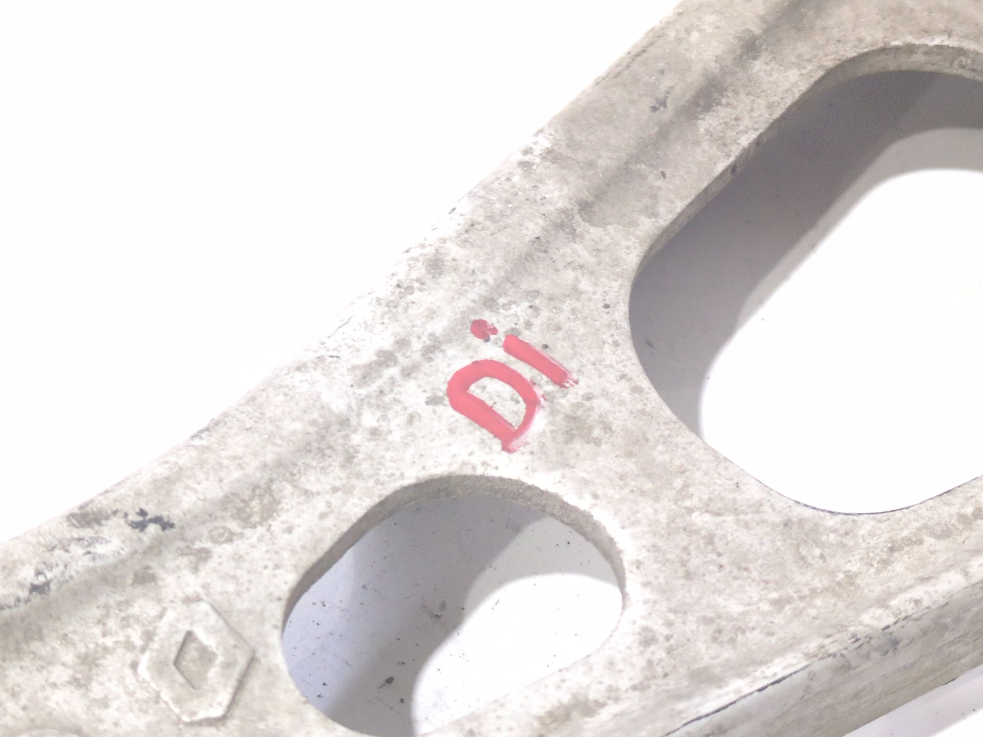 brazo_suspension_inferior_delantero_izquierdo_545016ua0a_renault_rafale_dhn_rafale_dhn_full_hybrid_hev_hyb05