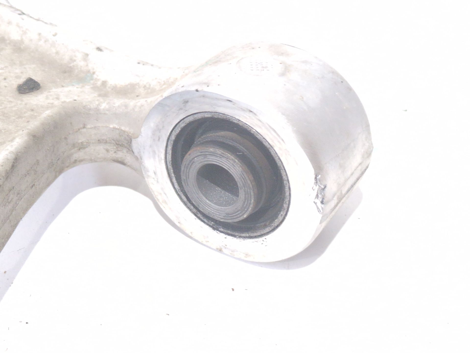 brazo_suspension_inferior_delantero_izquierdo_545016ua0a_renault_rafale_dhn_rafale_dhn_full_hybrid_hev_hyb05