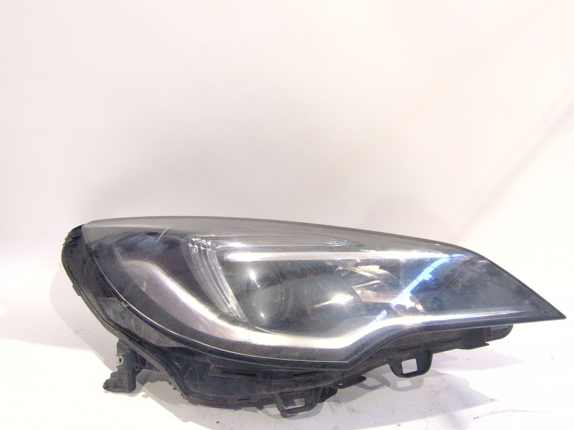 faro_derecho_39111144_6519700000000x_opel_astra_k_sports_tourer_b16_1_6_cdti_35