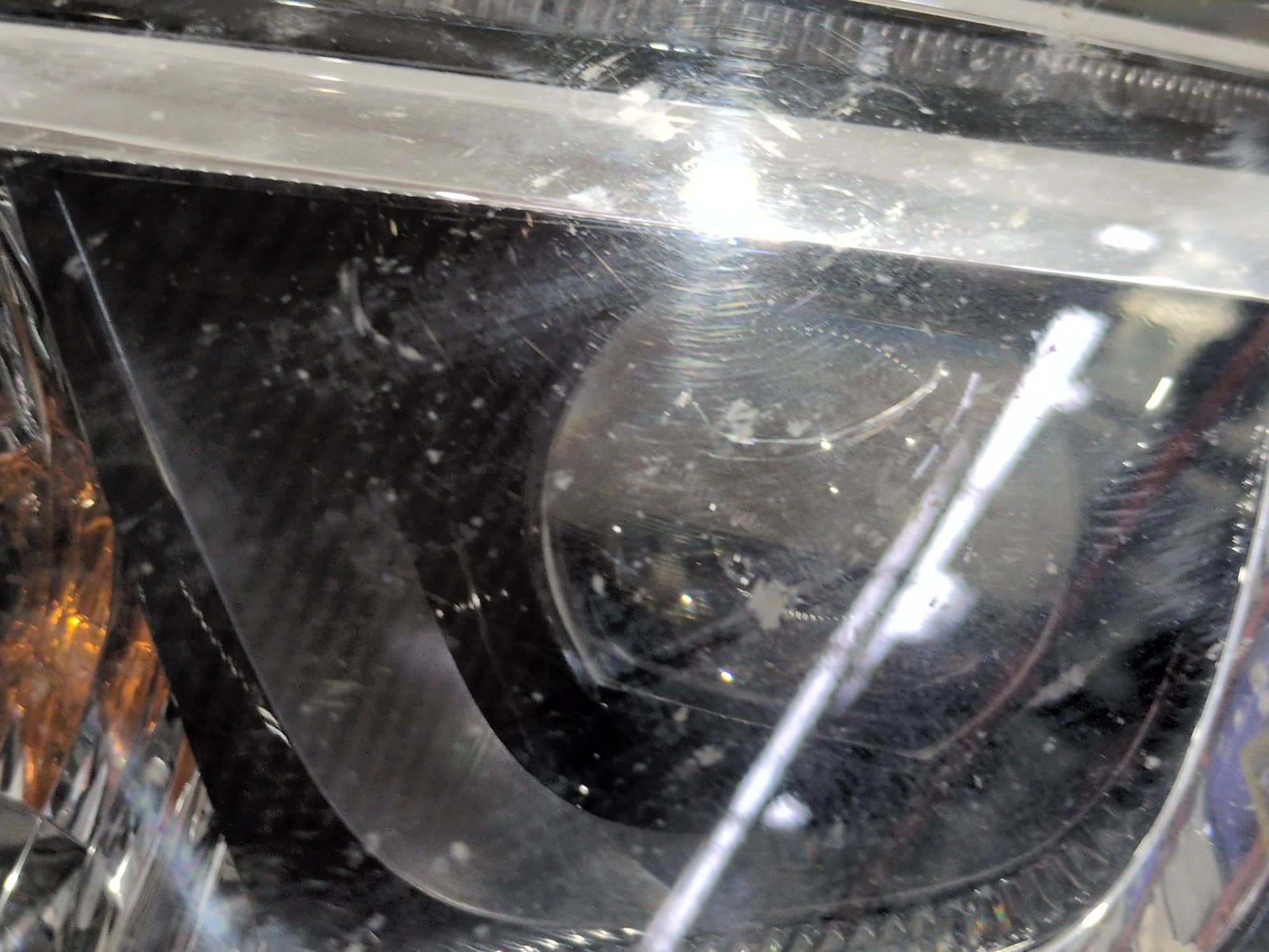 faro_izquierdo_w3049k02_toyota_rav_4_iv_a4_2_5_hybrid_ava42