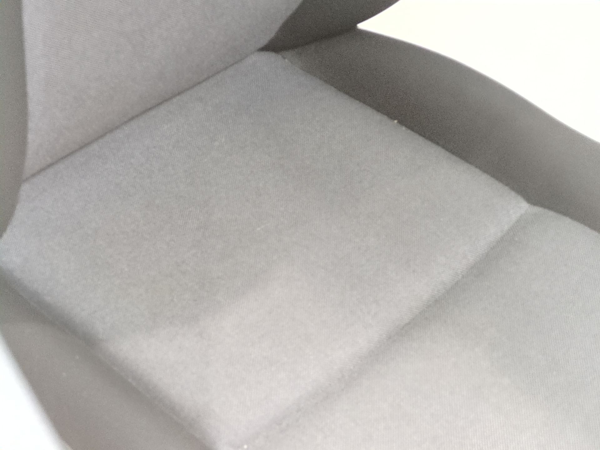 asiento_delantero_izquierdo_873707908r_renault_master_iii_furgoneta_fv_2_3_dci_145_rwd_fv0e_fv0f_fv0t_fv10_fv12