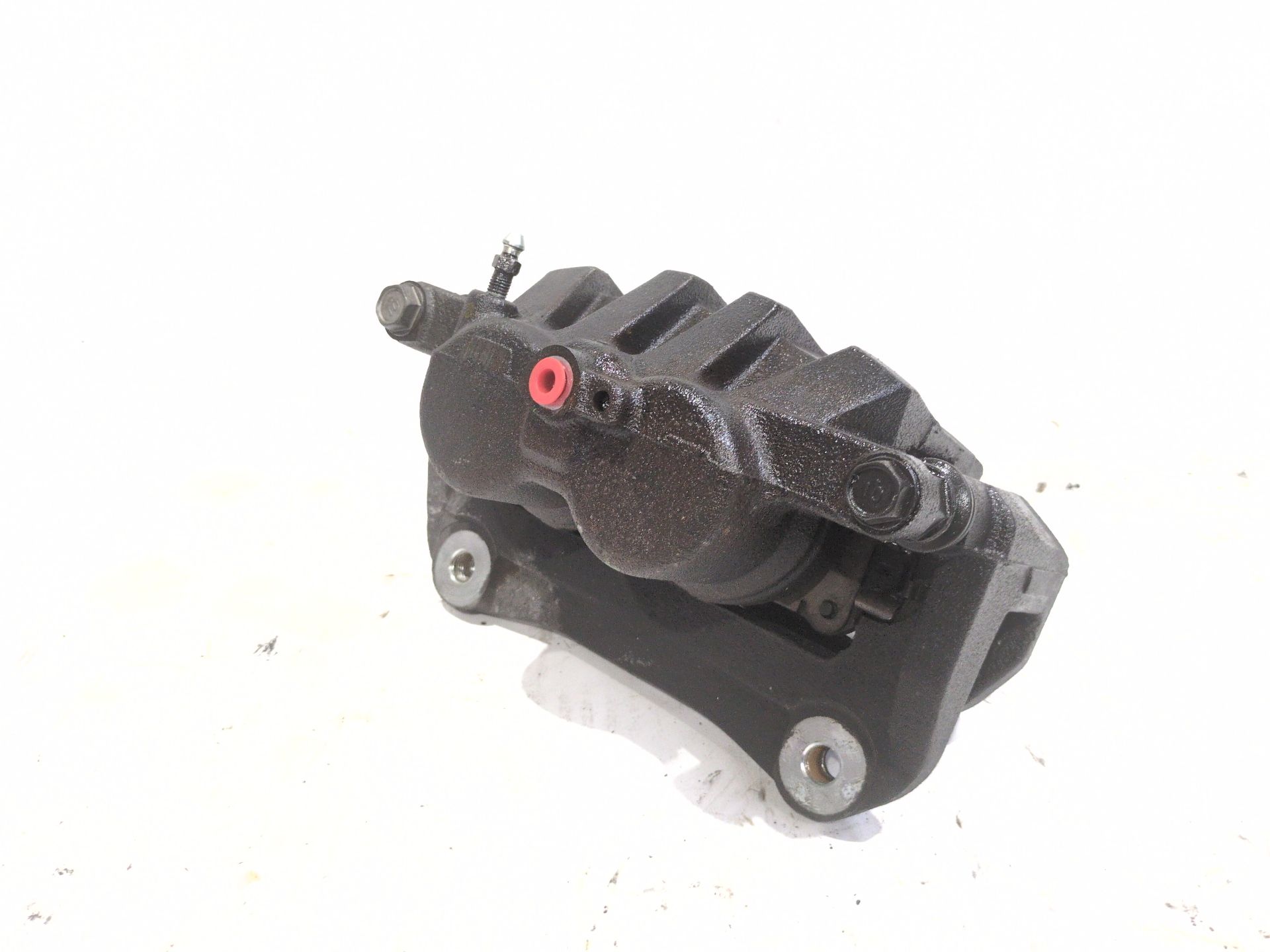 pinza_freno_delantera_izquierda_4775048110_toyota_rav_4_iv_a4_2_5_hybrid_ava42