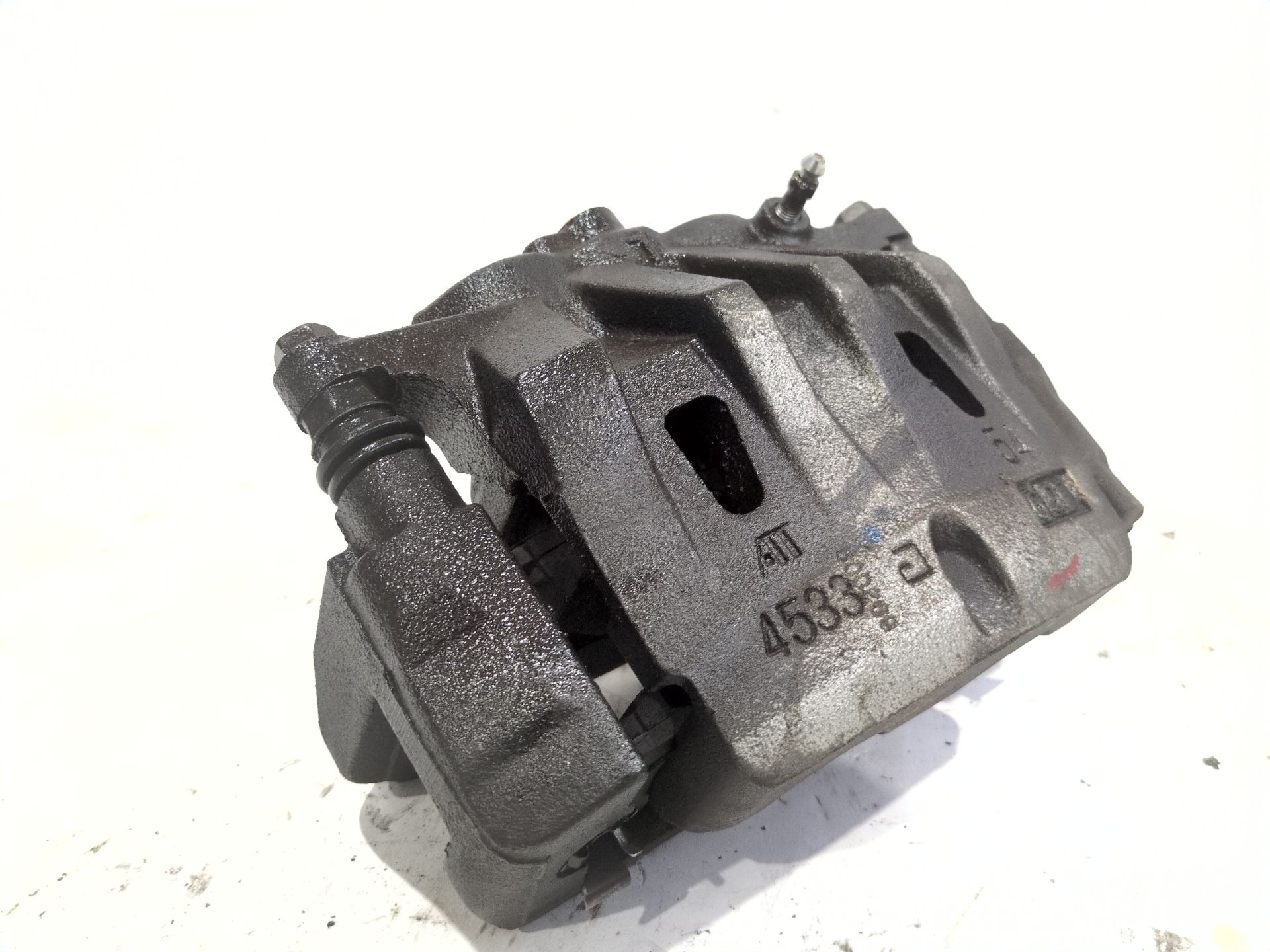 pinza_freno_delantera_izquierda_4775048110_toyota_rav_4_iv_a4_2_5_hybrid_ava42