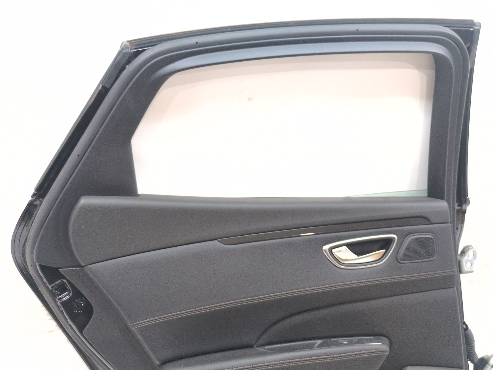 puerta_trasera_izquierda_821015974r_black_tegne_renault_talisman_lp_1_7_blue_dci_150_lpa8