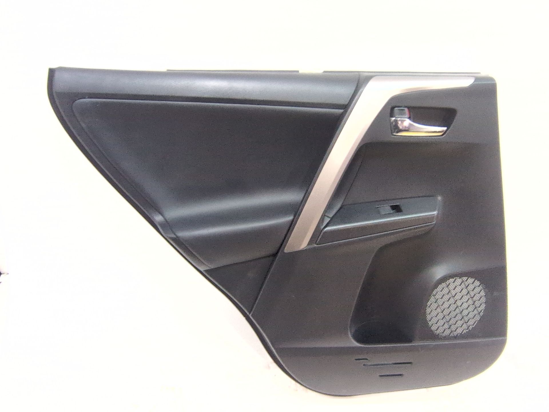 guarnecido_puerta_trasero_izquierdo_67614x1b12_toyota_rav_4_iv_a4_2_5_hybrid_ava42