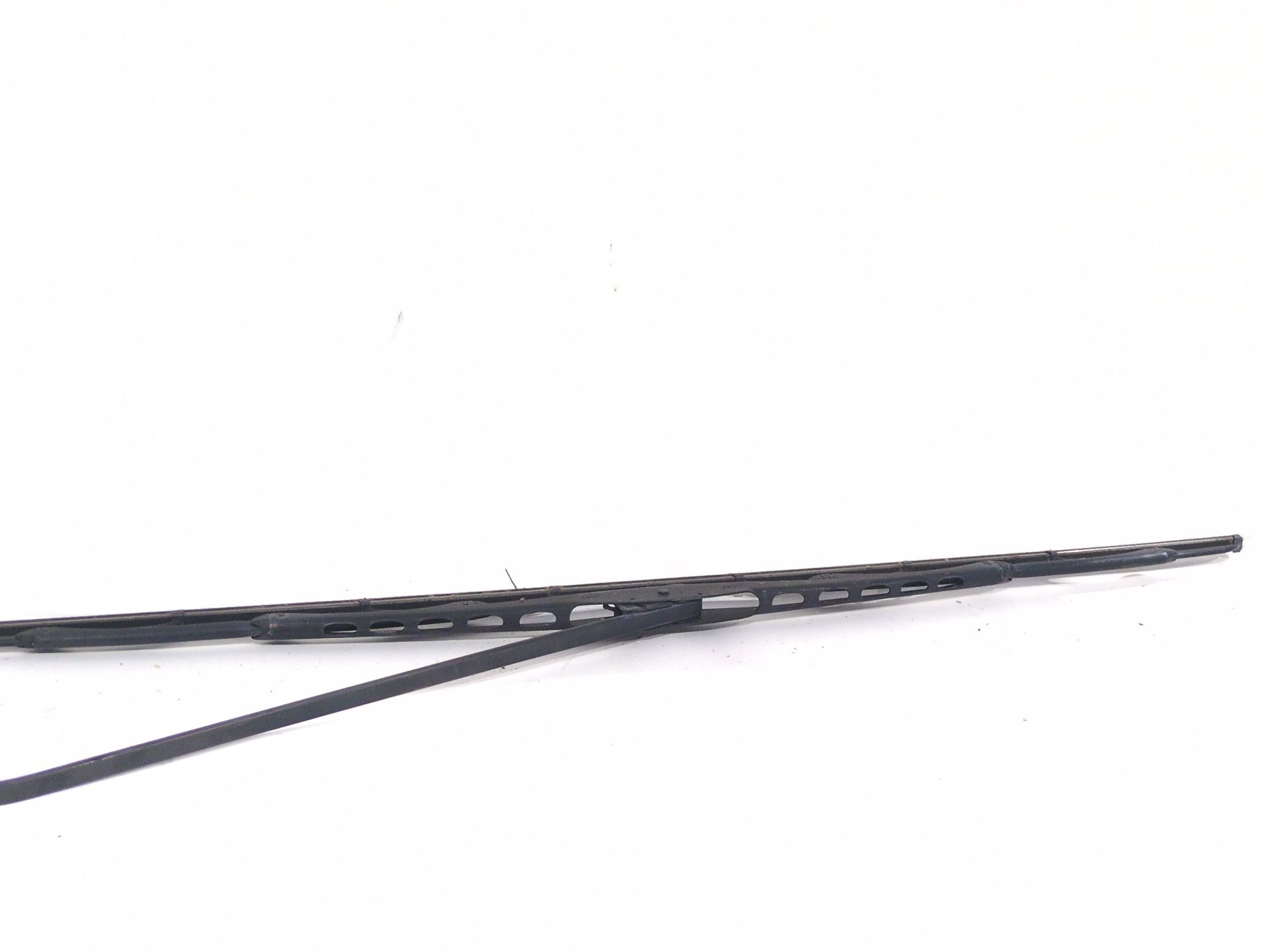 brazo_limpia_delantero_derecho_288862244r_renault_master_iii_furgoneta_fv_2_3_dci_145_rwd_fv0e_fv0f_fv0t_fv10_fv12