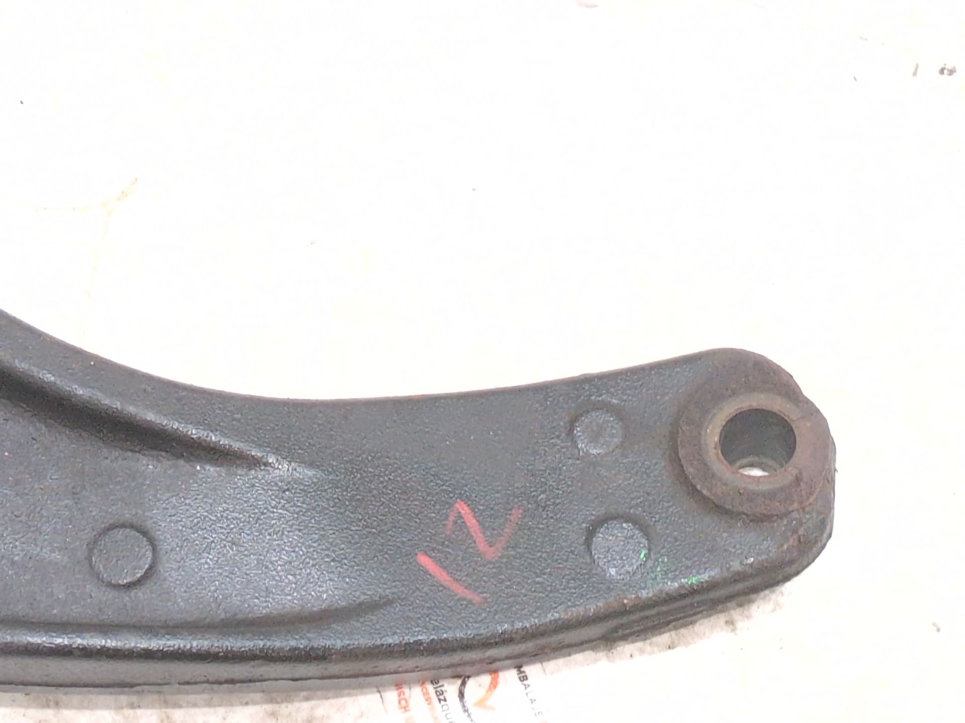 brazo_suspension_inferior_delantero_izquierdo_8200688871_renault_master_iii_furgoneta_fv_2_3_dci_145_rwd_fv0e_fv0f_fv0t_fv10_fv1