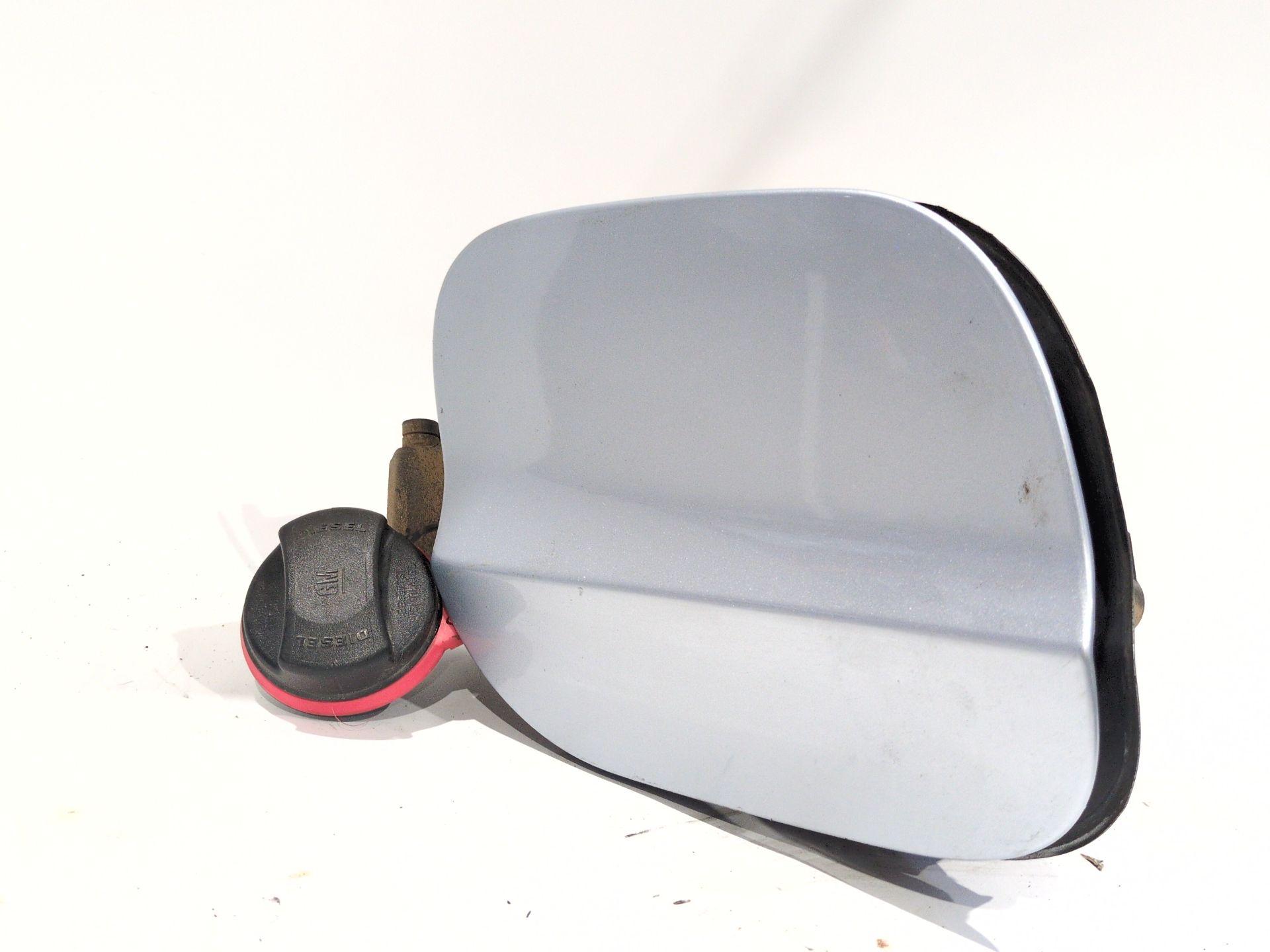 tapa_exterior_combustible_585301_opel_astra_k_sports_tourer_b16_1_6_cdti_35