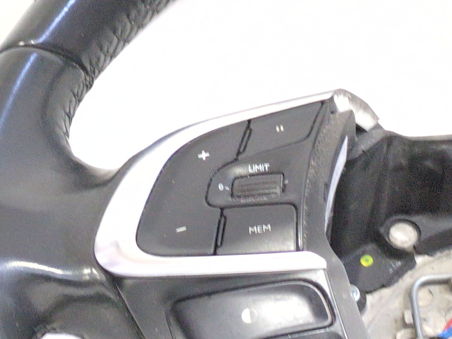 volante_96720514zd_citr_n_ds4_nx_1_6_hdi_115