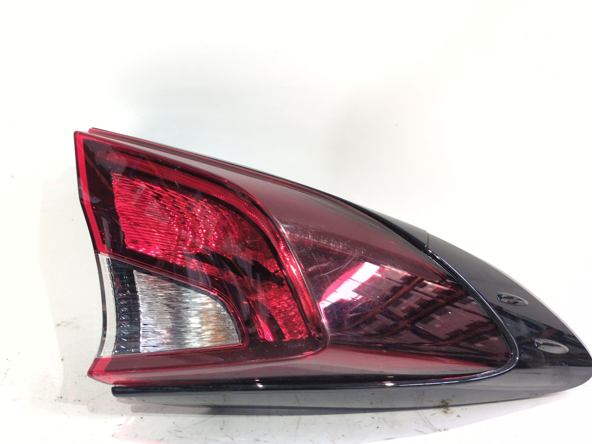 piloto_trasero_izquierdo_exterior_81560f412000_200398340_81560_f4120_00_toyota_c_hr_x1_1_8_hybrid_zyx10_zyx11