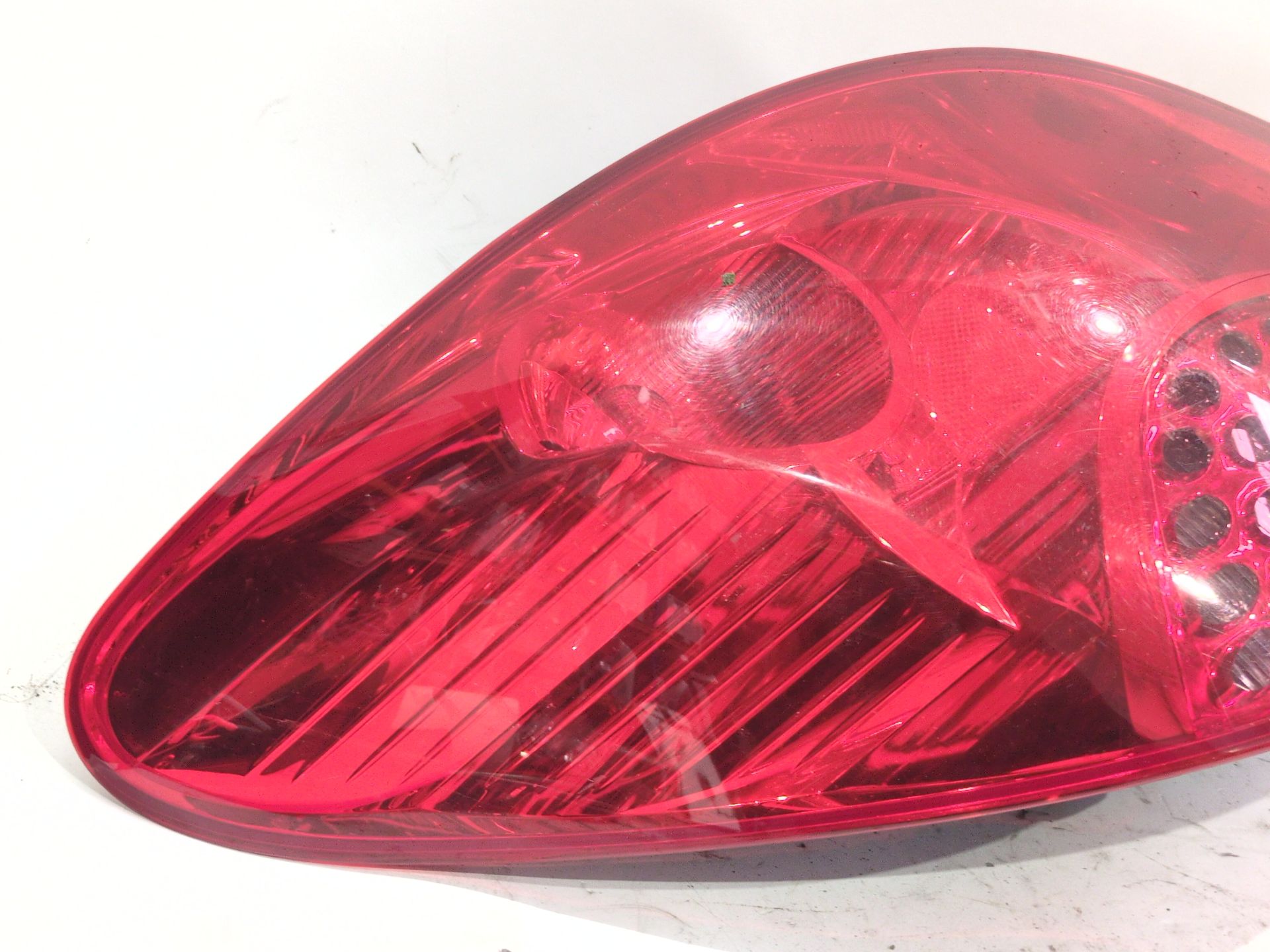 piloto_trasero_izquierdo_9649986680_peugeot_207_207_wa_wc_1_4_hdi