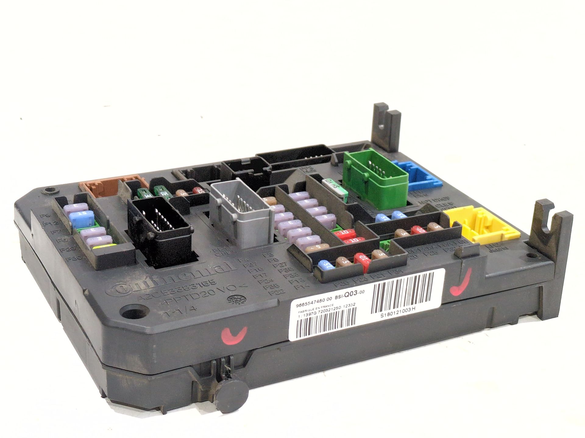 caja_reles_fusibles_966554748000_citr_n_ds4_nx_1_6_hdi_115