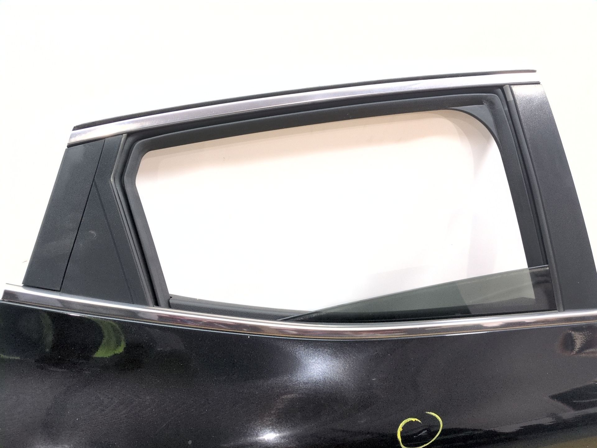 puerta_trasera_derecha_821008513r_tegne_black_renault_clio_v_b7_1_6_e_tech_145_b7mu