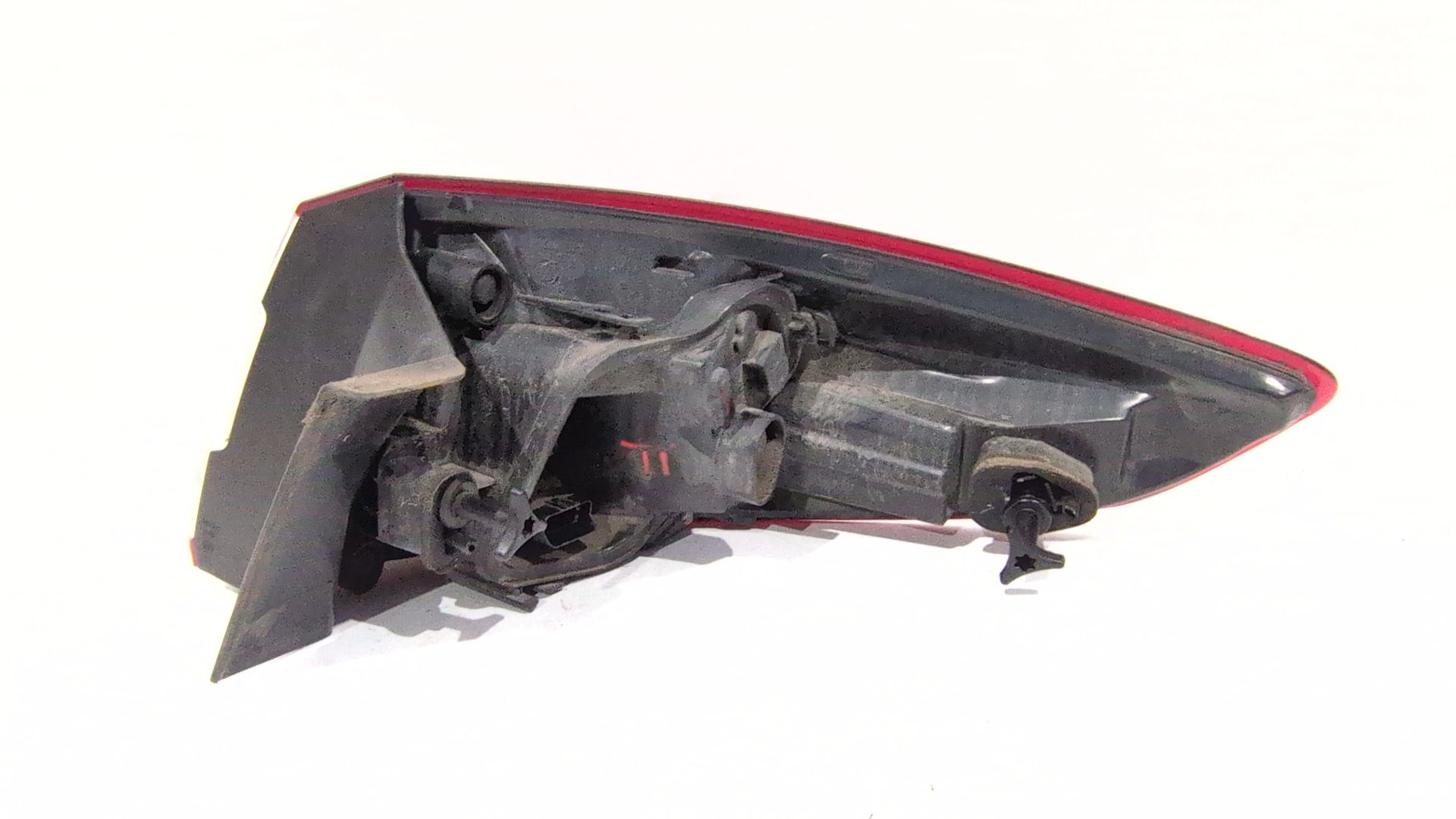 piloto_trasero_izquierdo_exterior_265550010r_renault_megane_iii_grandtour_kz0_1_1_5_dci_kz09_kz0d_kz1g_kz29_kz14_kz1w_kz10_kz1f