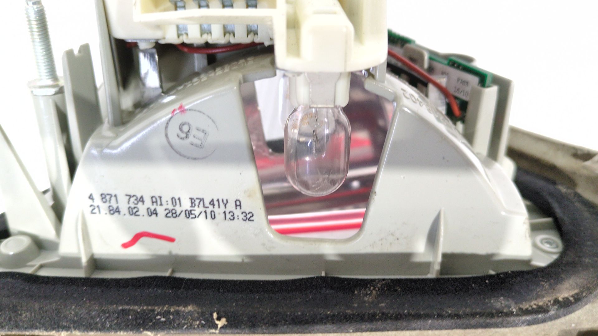 piloto_trasero_derecho_interior_4871734_bmw_3_e90_320_i