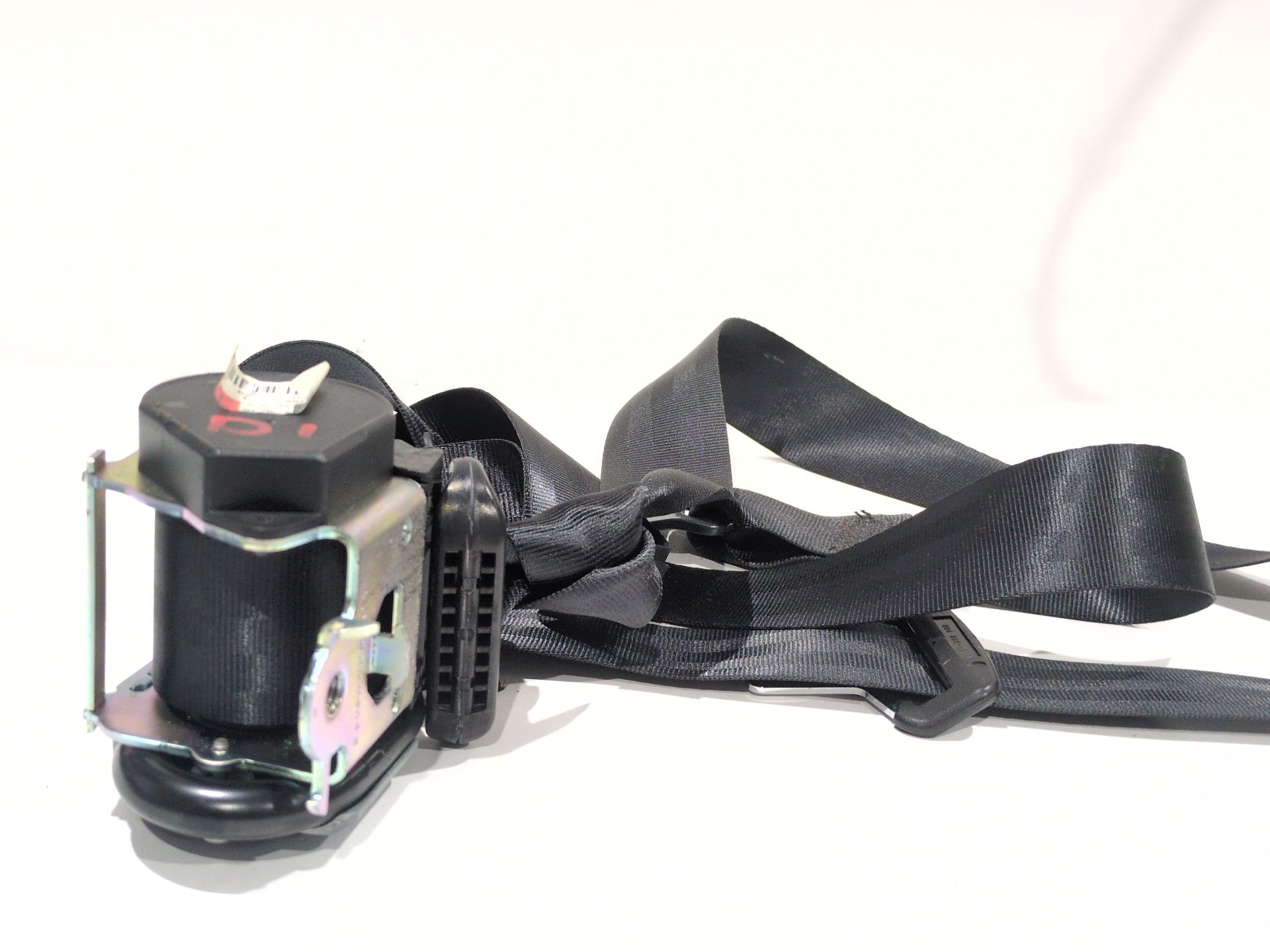 cinturon_seguridad_delantero_izquierdo_8200751266_dacia_duster_hs_1_5_dci_4x4