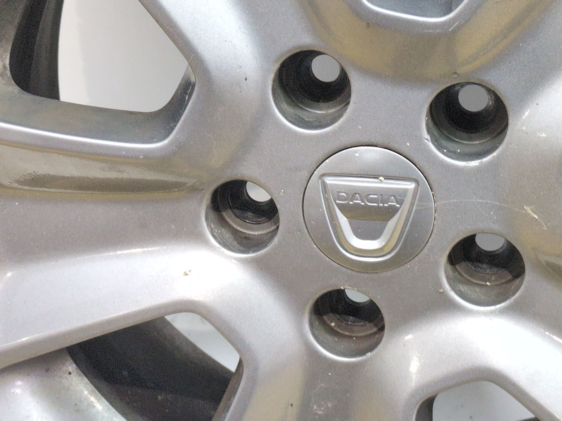 llanta_aluminio_403003157r_dacia_duster_hs_1_5_dci_4x4