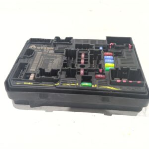 caja_reles_fusibles_284b65716r_dacia_sandero_iii_1_0_tce_110