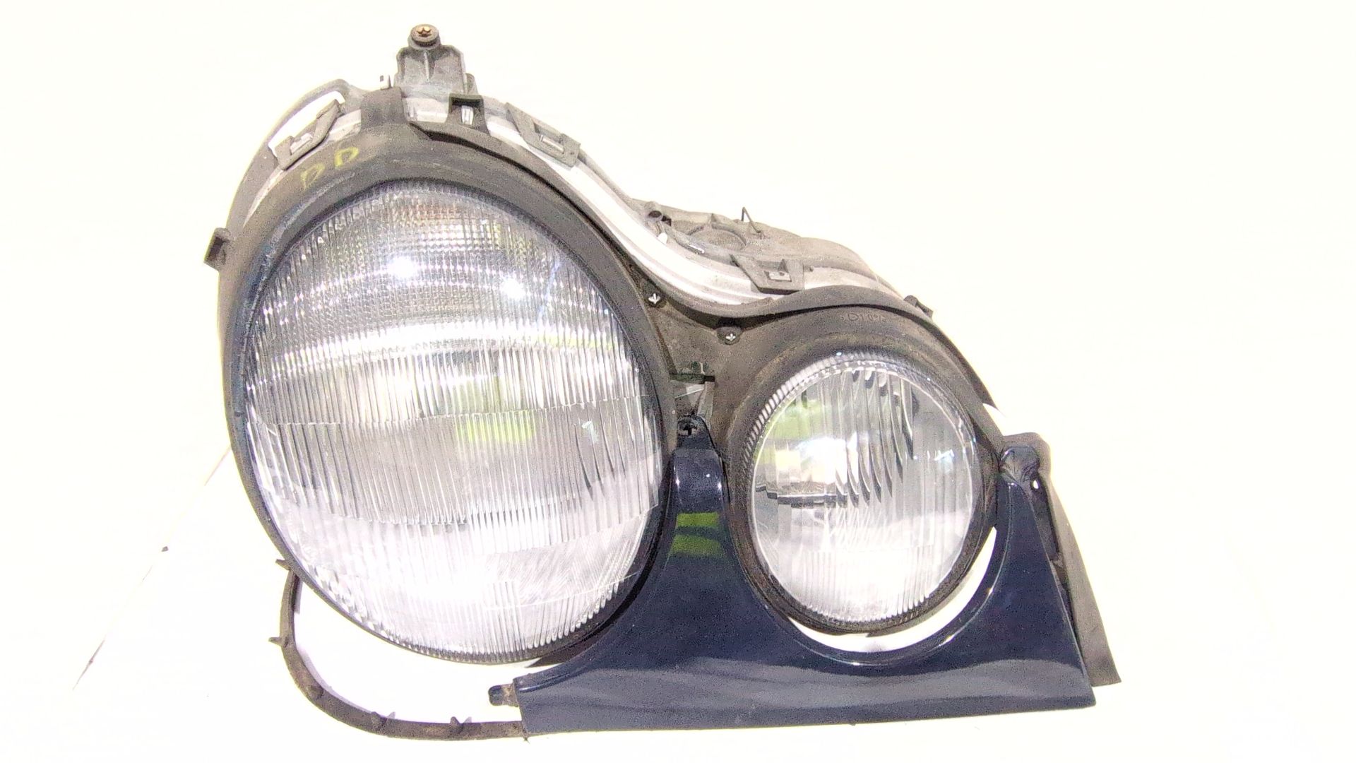 faro_derecho_2108200461_mercedes_benz_clase_e_w210_e_300_turbo_d_210_025