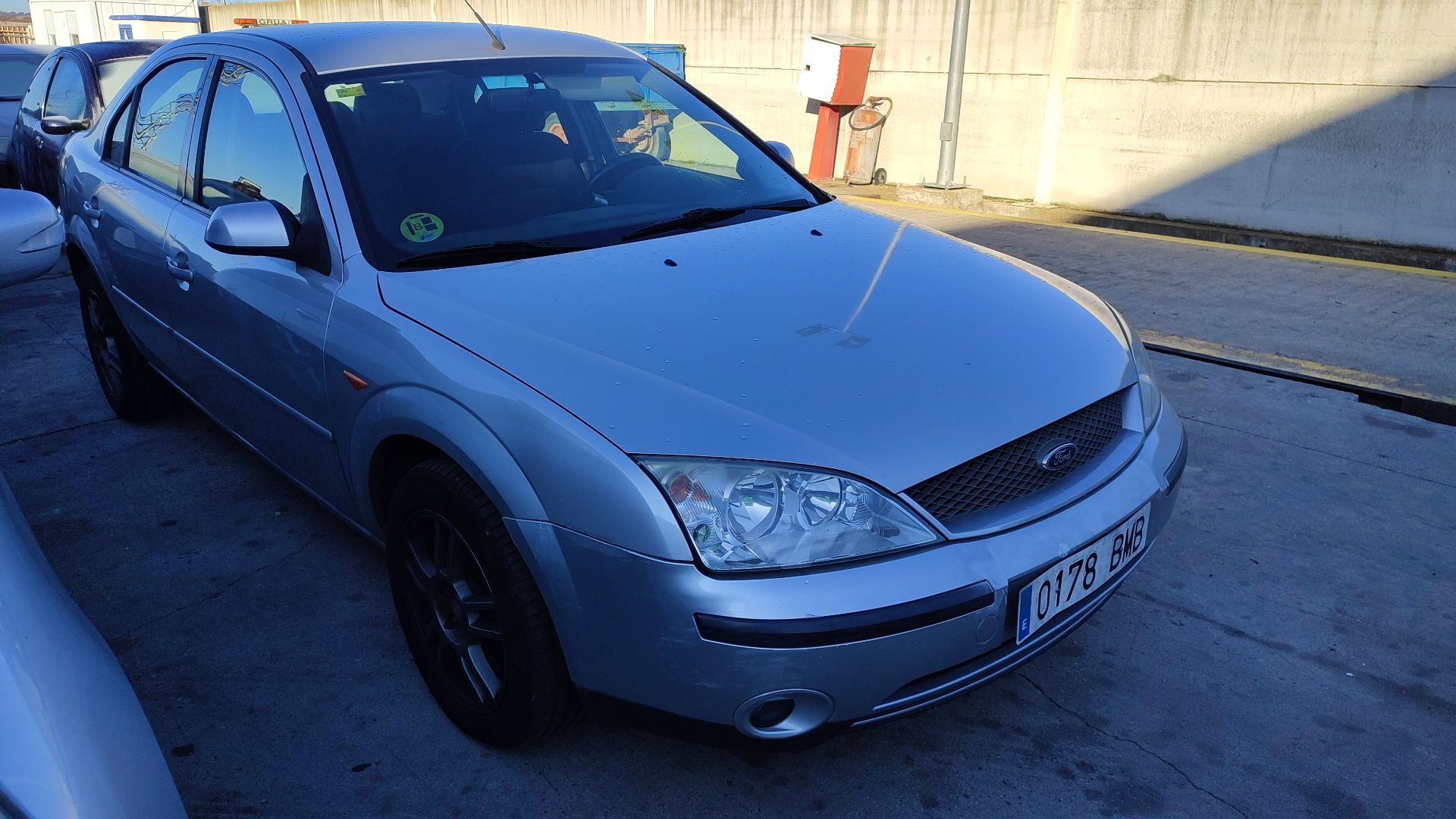 ford_mondeo_iii_sedan_b4y