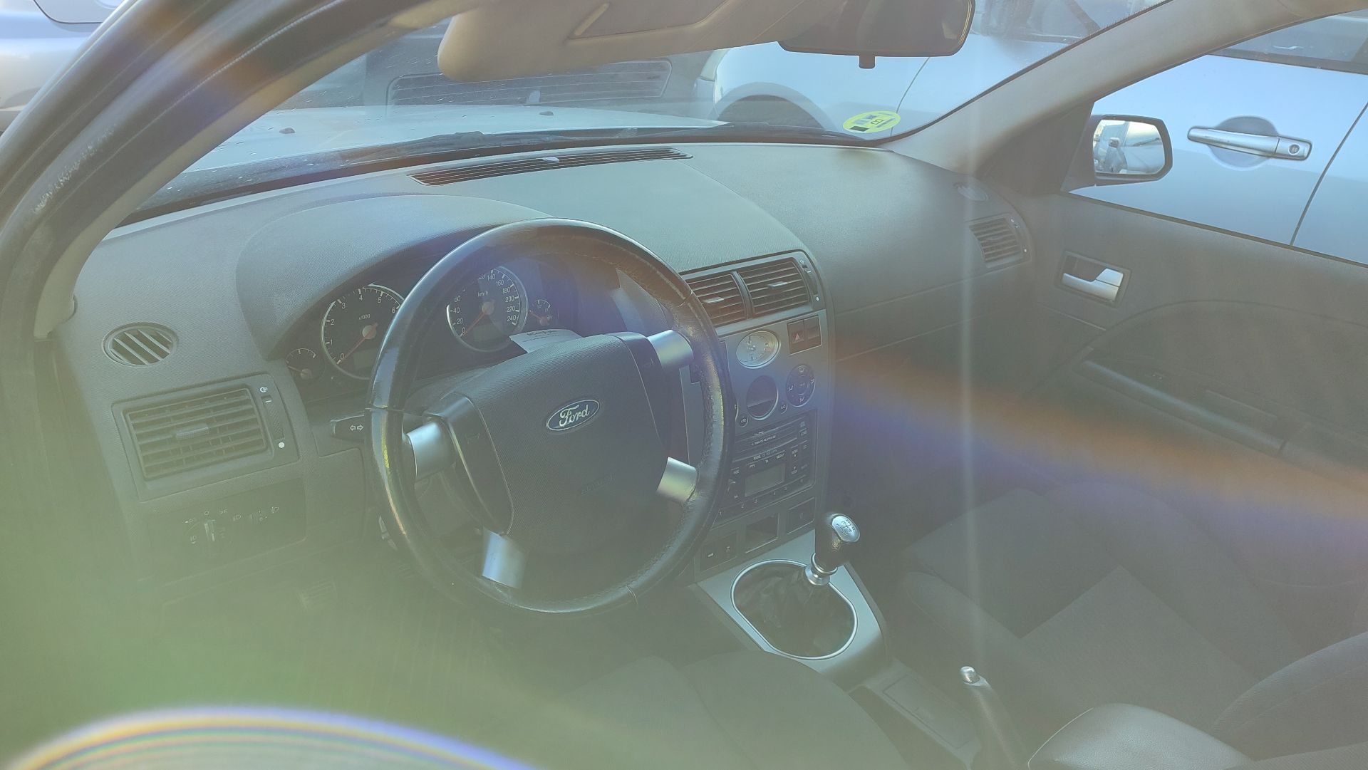 ford_mondeo_iii_sedan_b4y