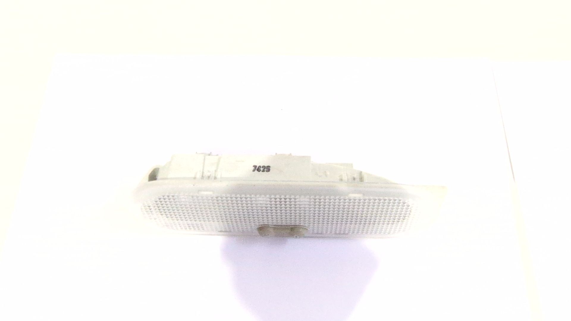 luz_interior_8200074362_dacia_lodgy_js_1_5_blue_dci_95_jsjl