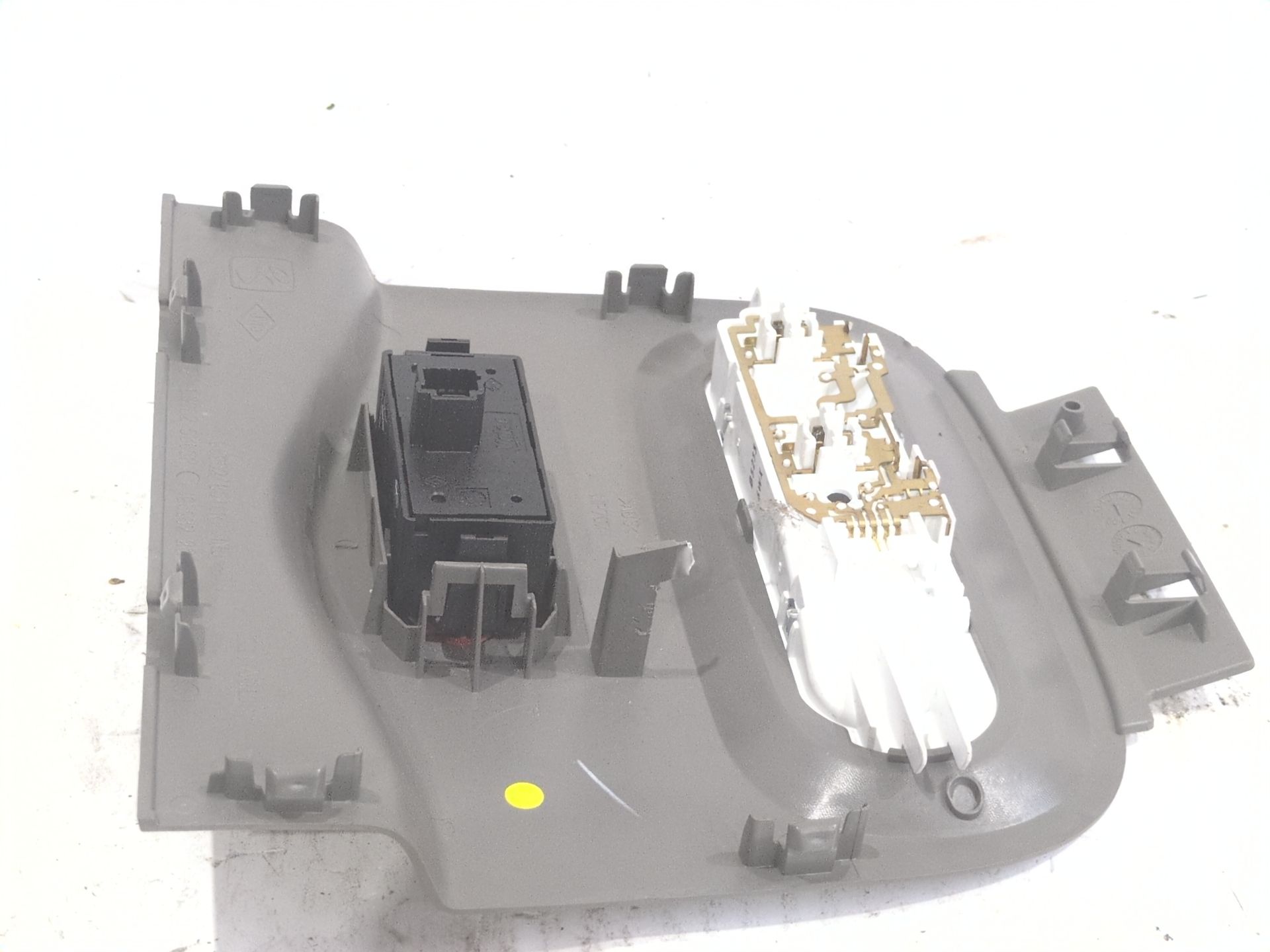 luz_interior_969828546r_renault_master_iii_furgoneta_fv_2_3_dci_110_fwd_fv0r_fv0w