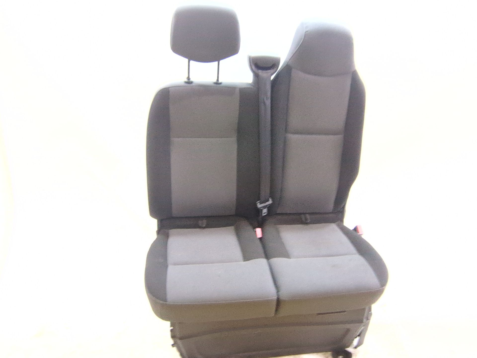 asiento_delantero_medio_y_derecho_sin_referencia_renault_master_iii_furgoneta_fv_2_3_dci_110_fwd_fv0r_fv0w