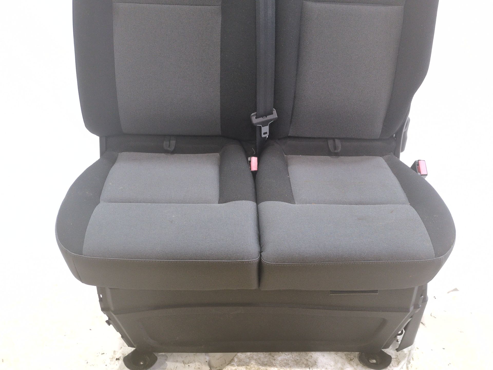 asiento_delantero_medio_y_derecho_sin_referencia_renault_master_iii_furgoneta_fv_2_3_dci_110_fwd_fv0r_fv0w