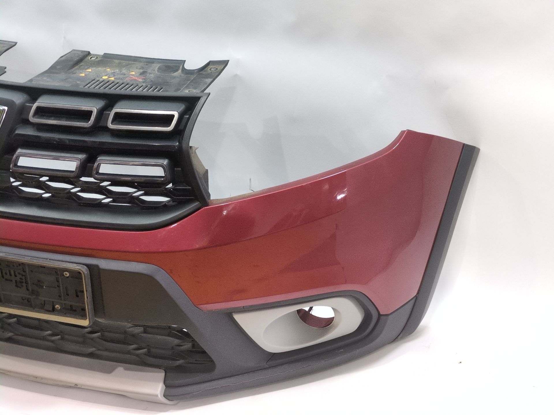 paragolpes_delantero_620222303r_red_of_fire_bc_teb76_dacia_sandero_ii_b8_1_5_blue_dci_95_b8jl