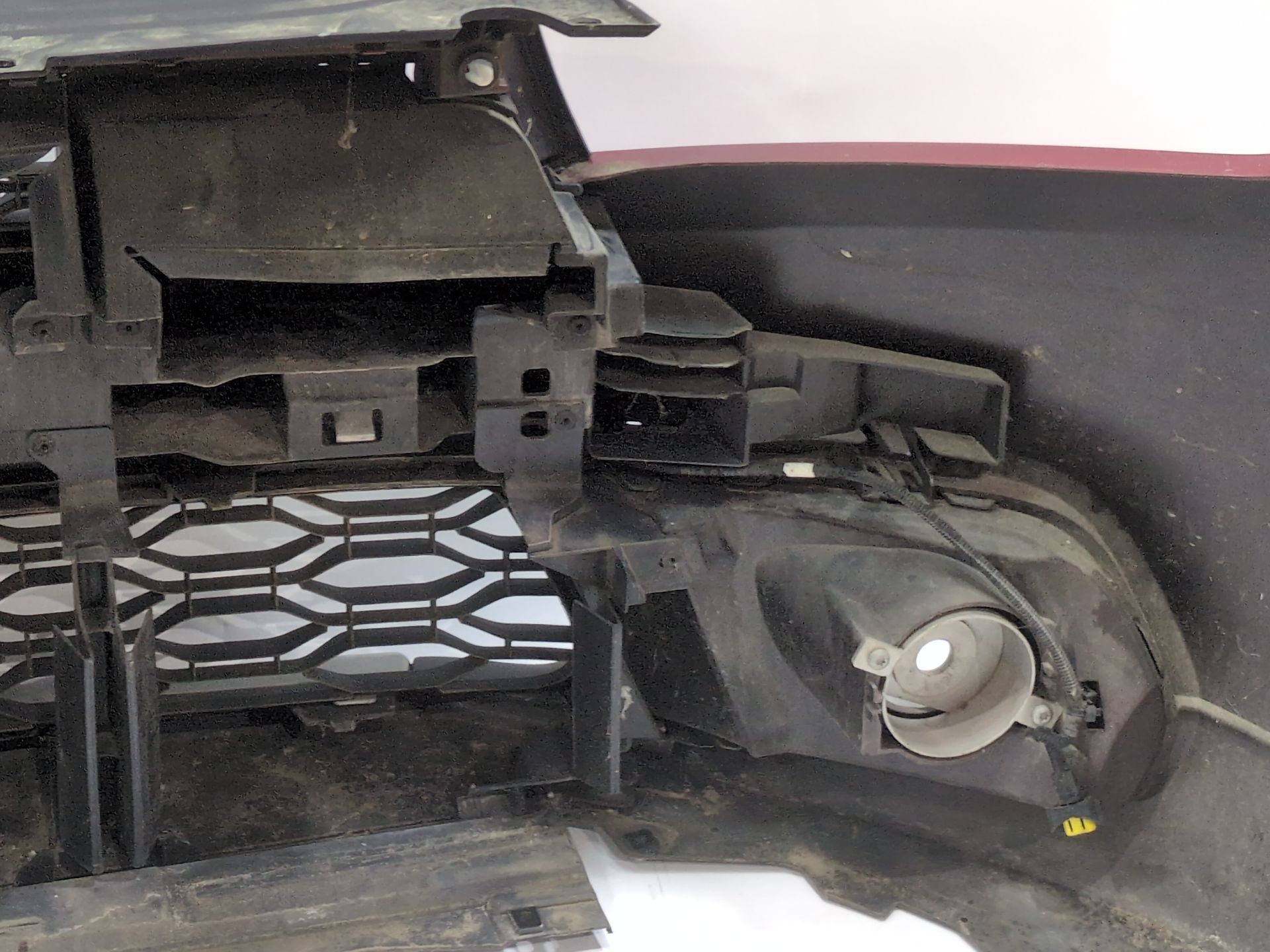 paragolpes_delantero_620222303r_red_of_fire_bc_teb76_dacia_sandero_ii_b8_1_5_blue_dci_95_b8jl