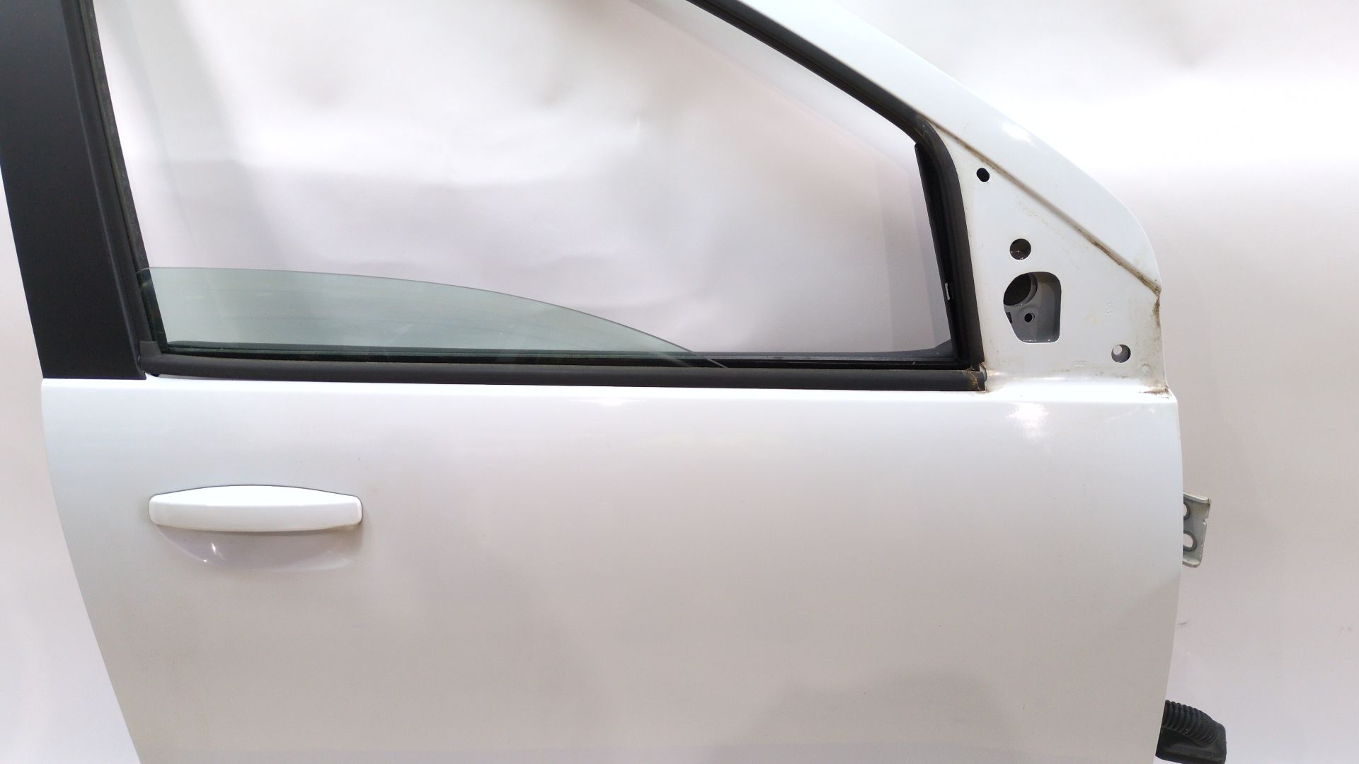 puerta_delantera_derecha_801008218r_ice_white_bc_ov369_dacia_lodgy_js_1_5_blue_dci_95_jsjl