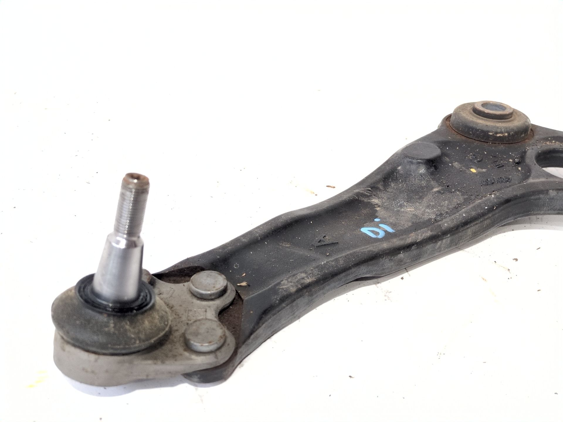 brazo_suspension_inferior_delantero_izquierdo_545056560r_9514r_renault_scenic_iv_j9_1_7_blue_dci_120_j9a7_j9a8