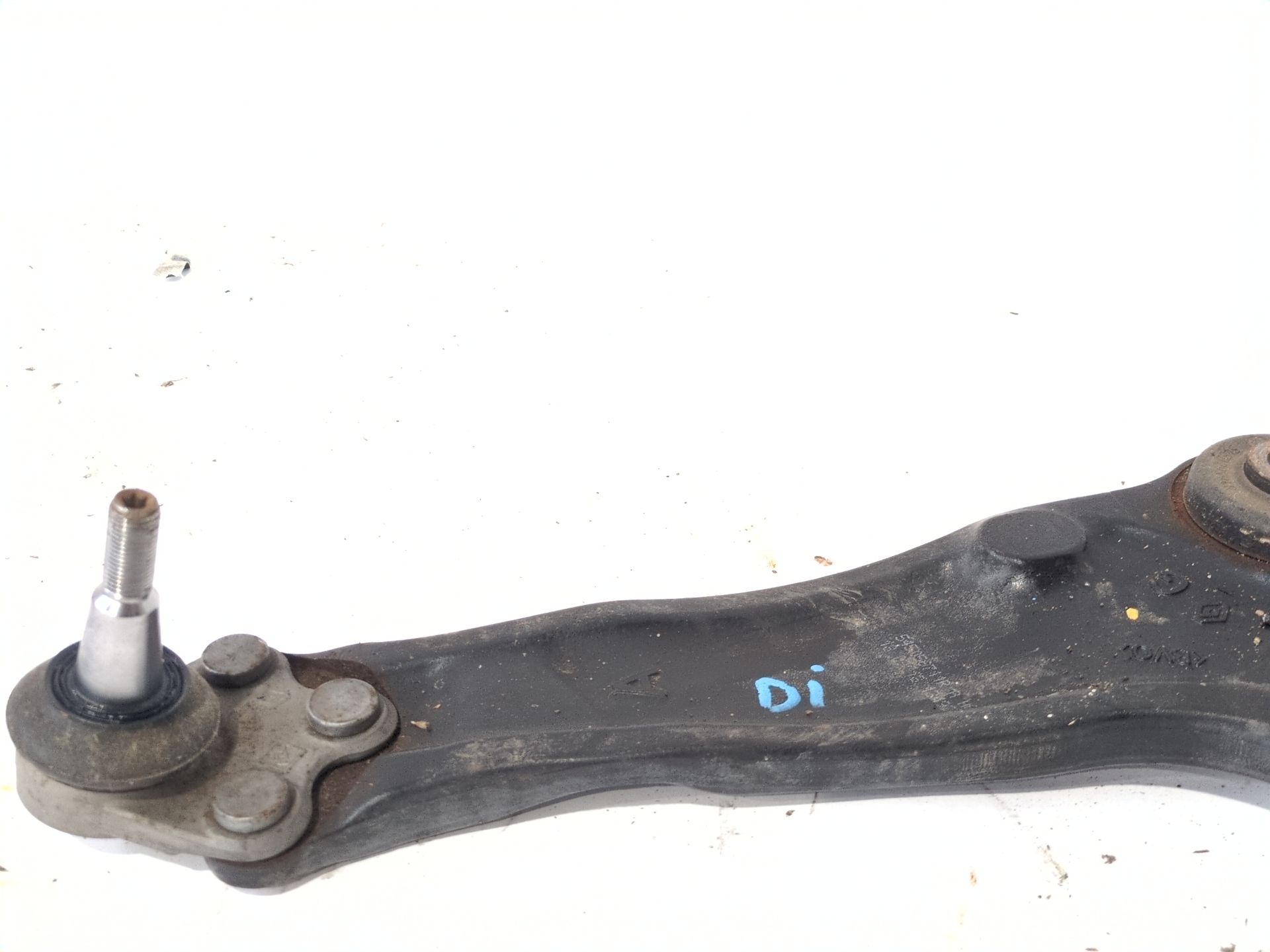 brazo_suspension_inferior_delantero_izquierdo_545056560r_9514r_renault_scenic_iv_j9_1_7_blue_dci_120_j9a7_j9a8