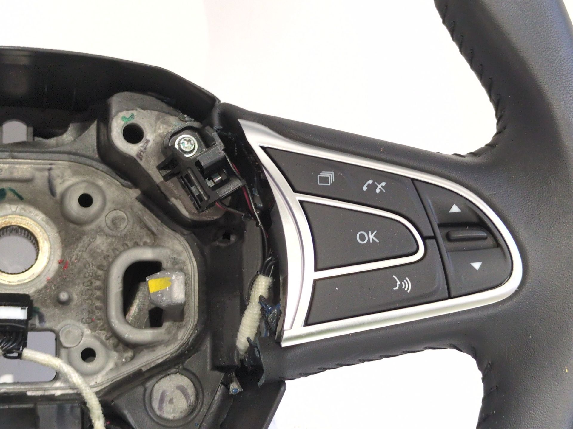 volante_484005825r_renault_scenic_iv_j9_1_7_blue_dci_120_j9a7_j9a8