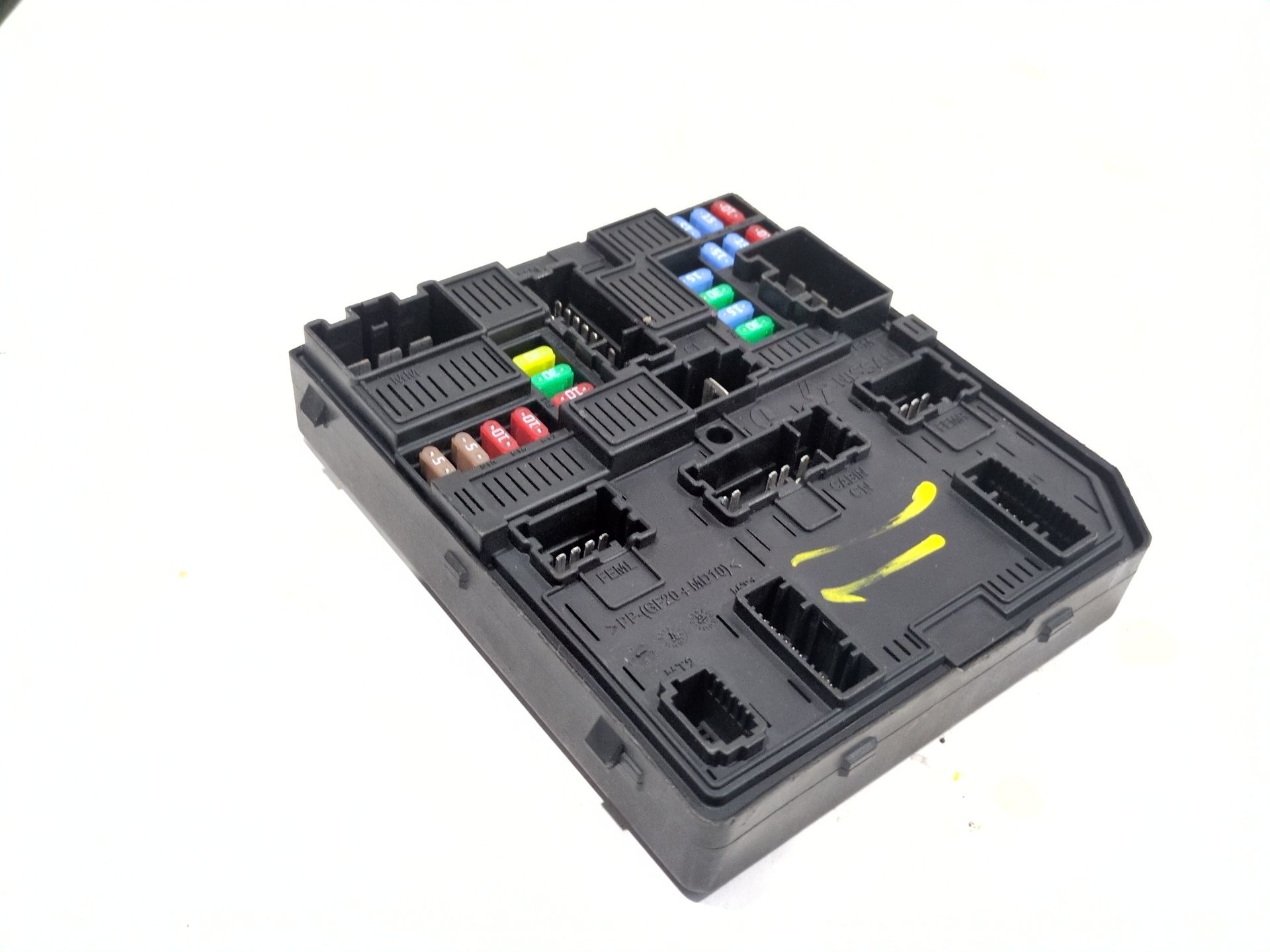 caja_reles_fusibles_284b63349r_renault_scenic_iv_j9_1_7_blue_dci_120_j9a7_j9a8