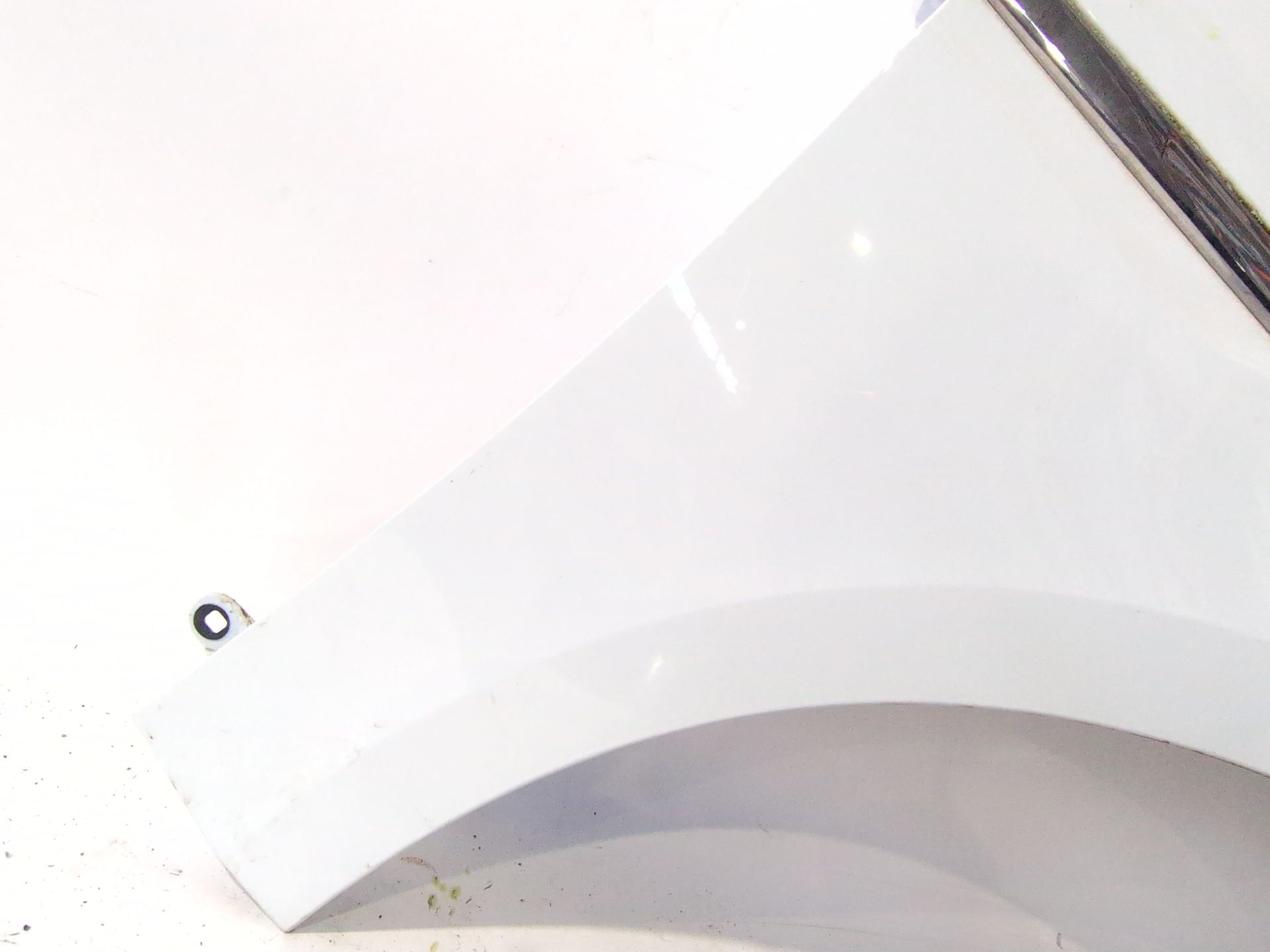 aleta_delantera_derecha_631005296r_renault_megane_iv_sedan_1_5_blue_dci_115_lva6