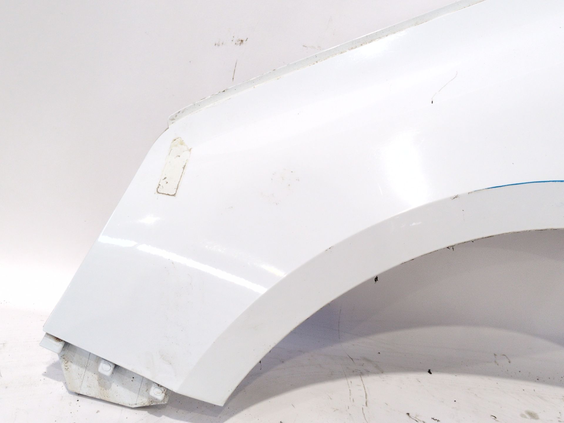 aleta_delantera_izquierda_631016669r_renault_megane_iv_sedan_1_5_blue_dci_115_lva6