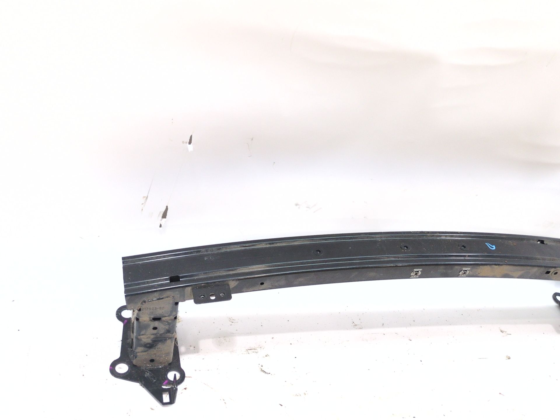 refuerzo_paragolpes_delantero_96c2175138002_renault_megane_iv_sedan_1_5_blue_dci_115_lva6