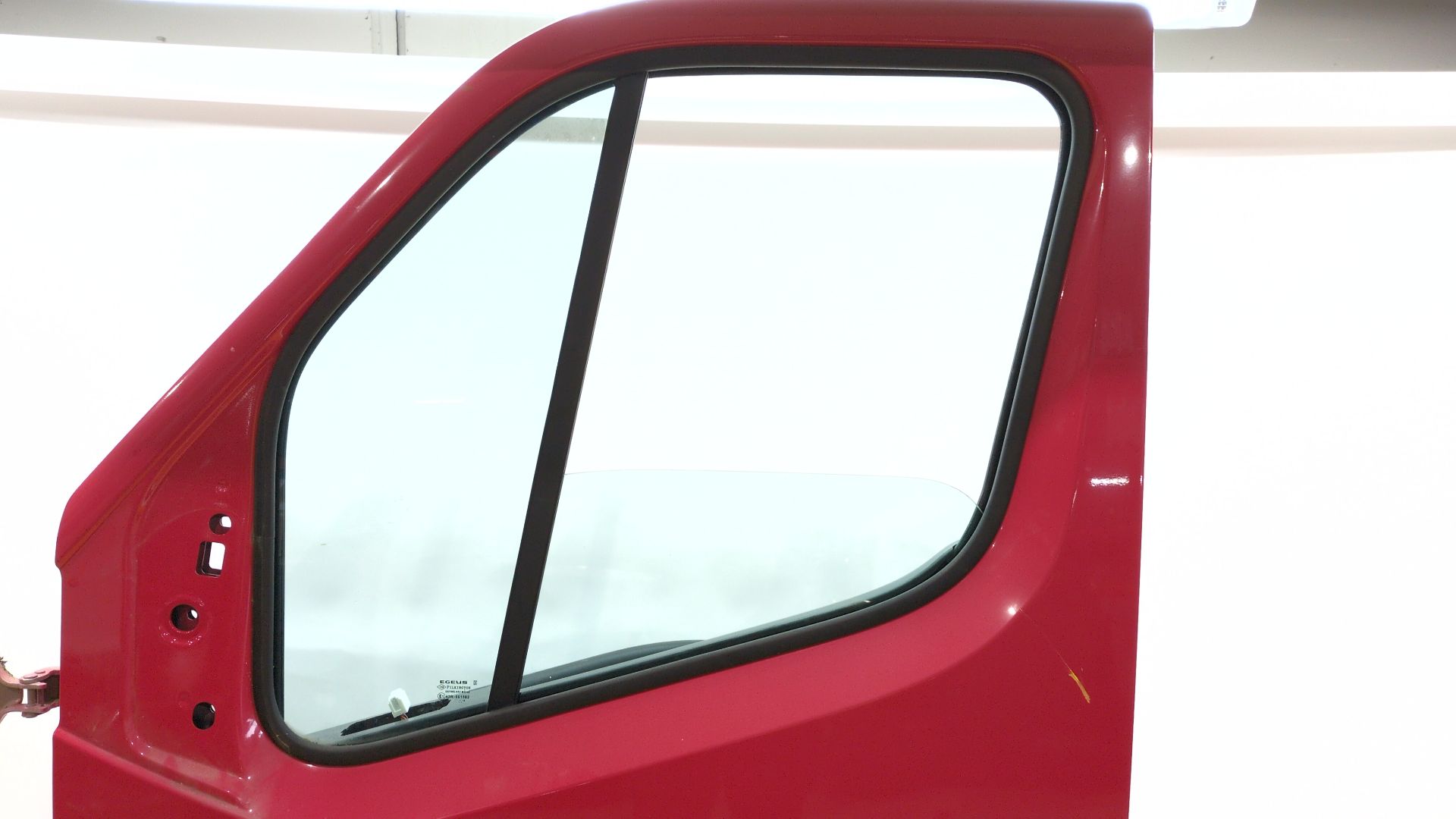 puerta_delantera_izquierda_801017005r_red_bc_o719_renault_master_iii_furgoneta_fv_2_3_dci_180_fwd_fv04