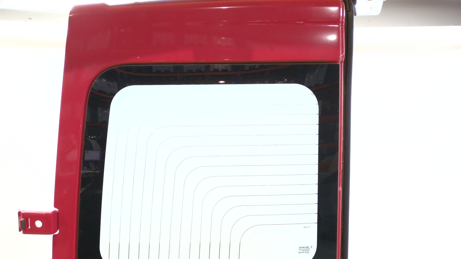 puerta_de_carga_trasera_izquierda_901017882r_red_bc_o719_renault_master_iii_furgoneta_fv_2_3_dci_180_fwd_fv04