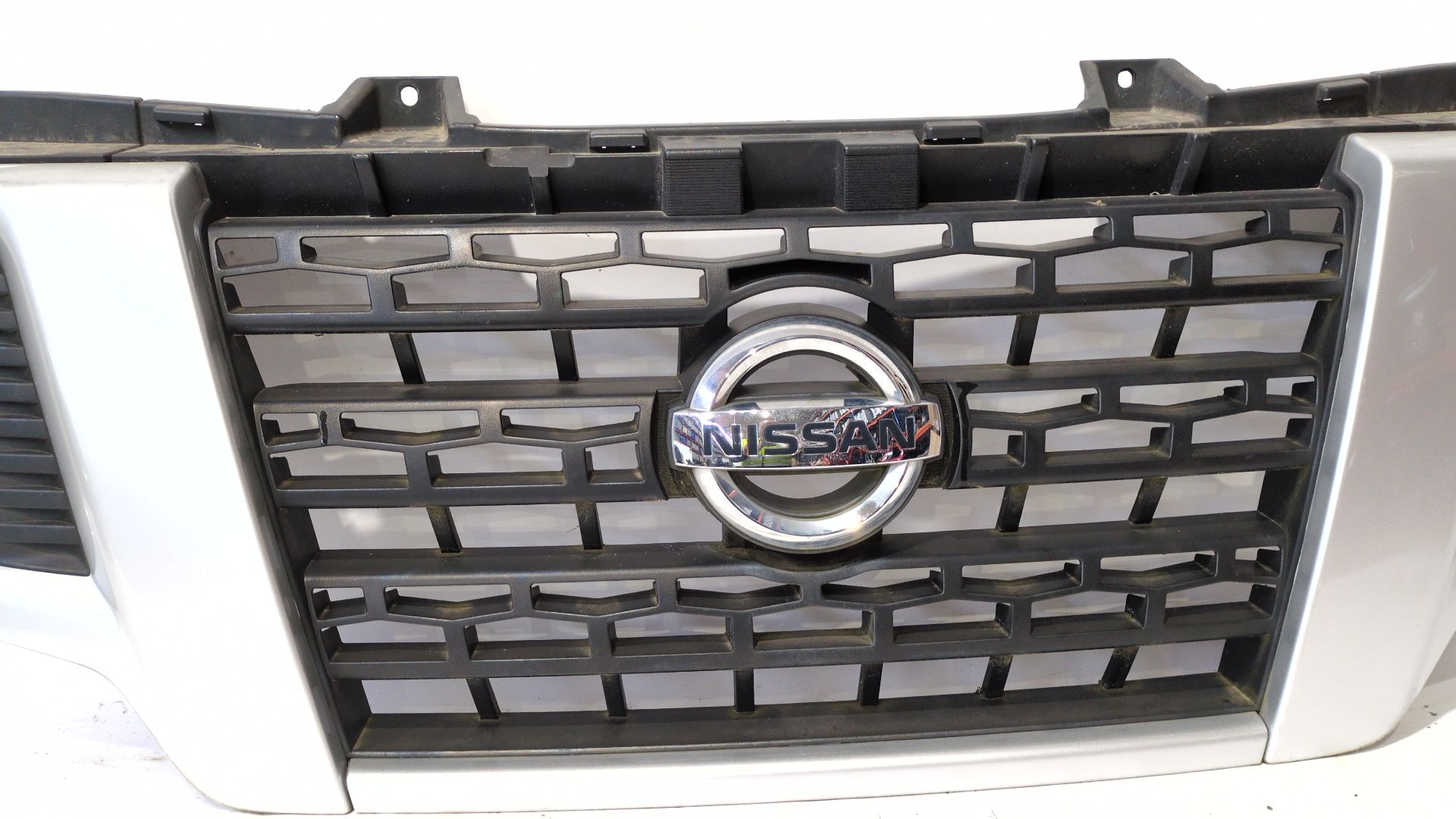 rejilla_delantera_62310bz50a_renault_master_iii_furgoneta_fv_2_3_dci_180_fwd_fv04